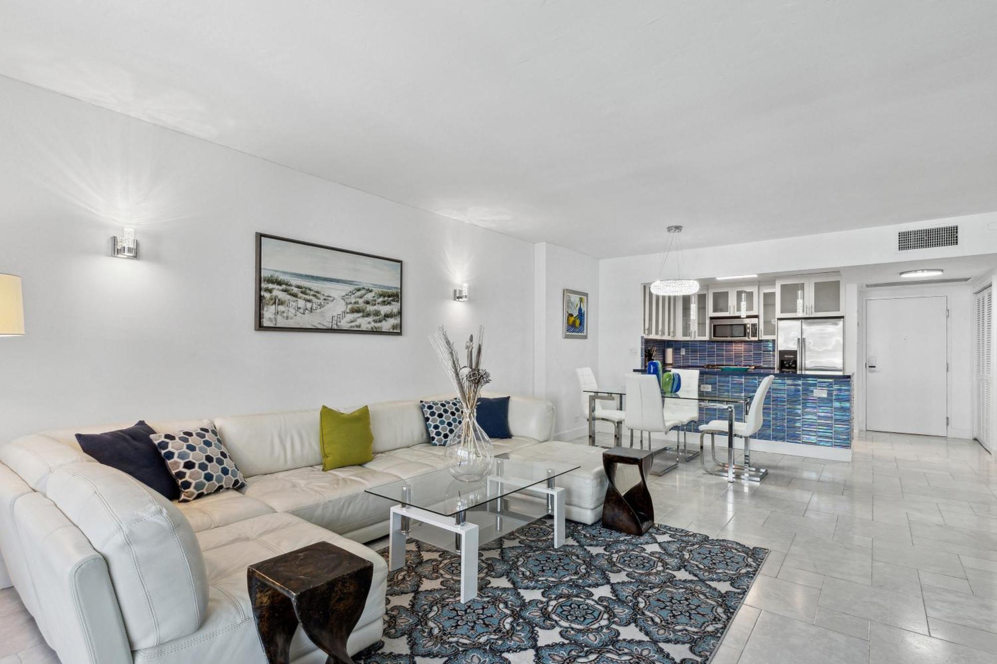Romantic-5 Star-1br-oceanfront-balcony-south-beach Apartment