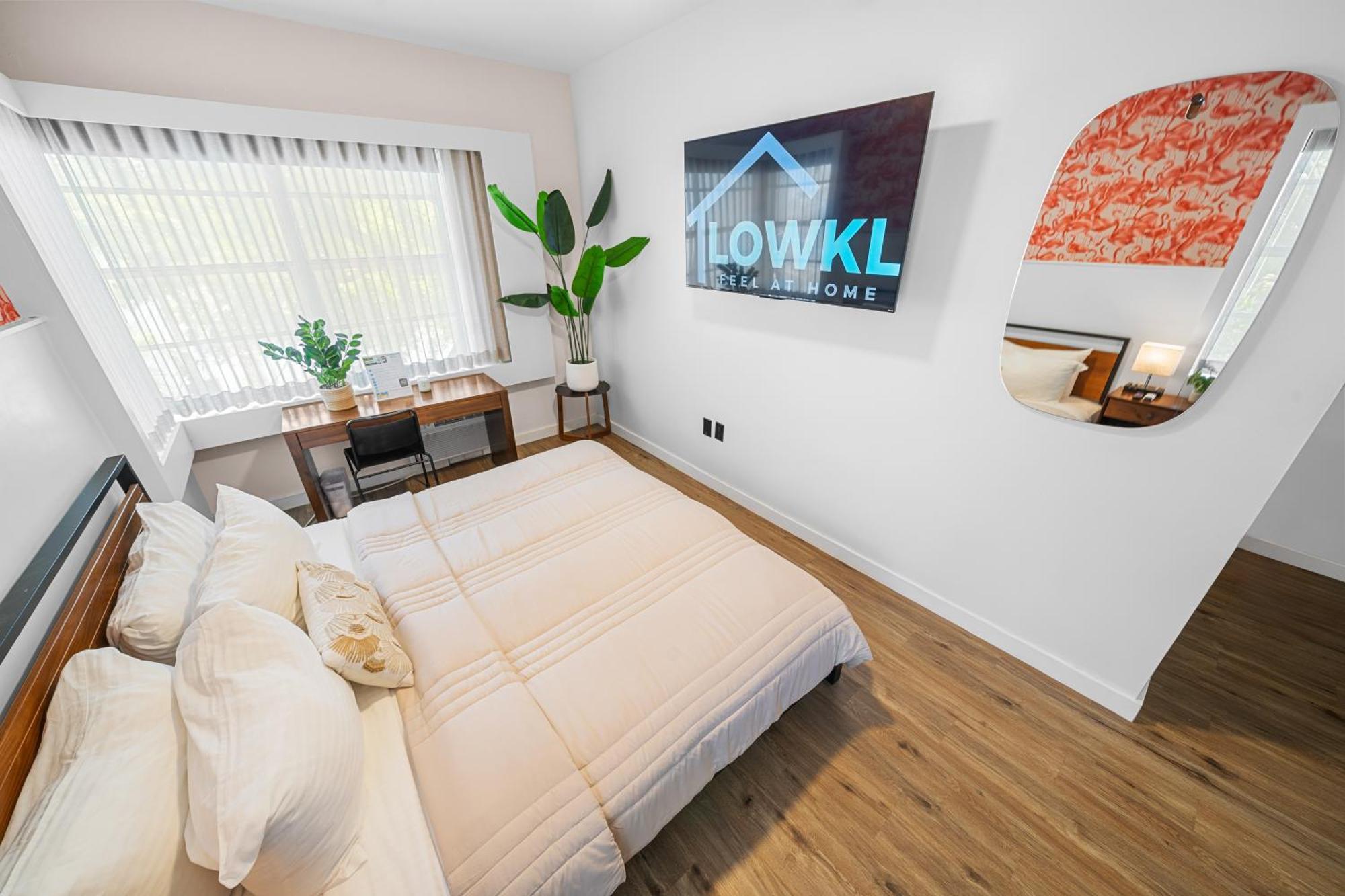 Hotel Greenview By Lowkl 3*
