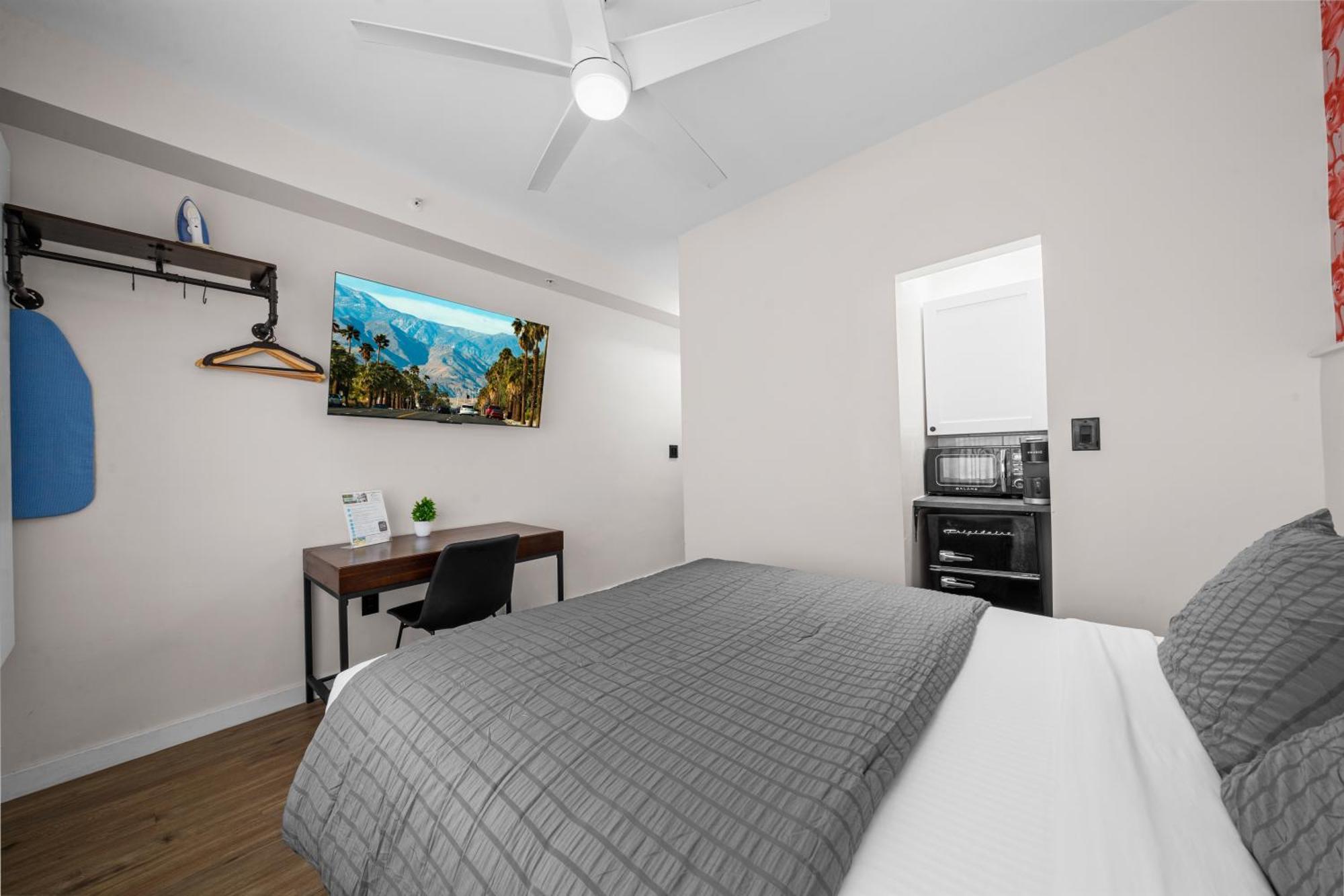 Greenview By Lowkl Hotel
