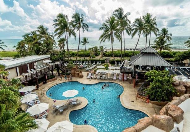 Casa de férias Alexander 1209 Beachfront With 2 Pools , Access, Sauna, Stores *