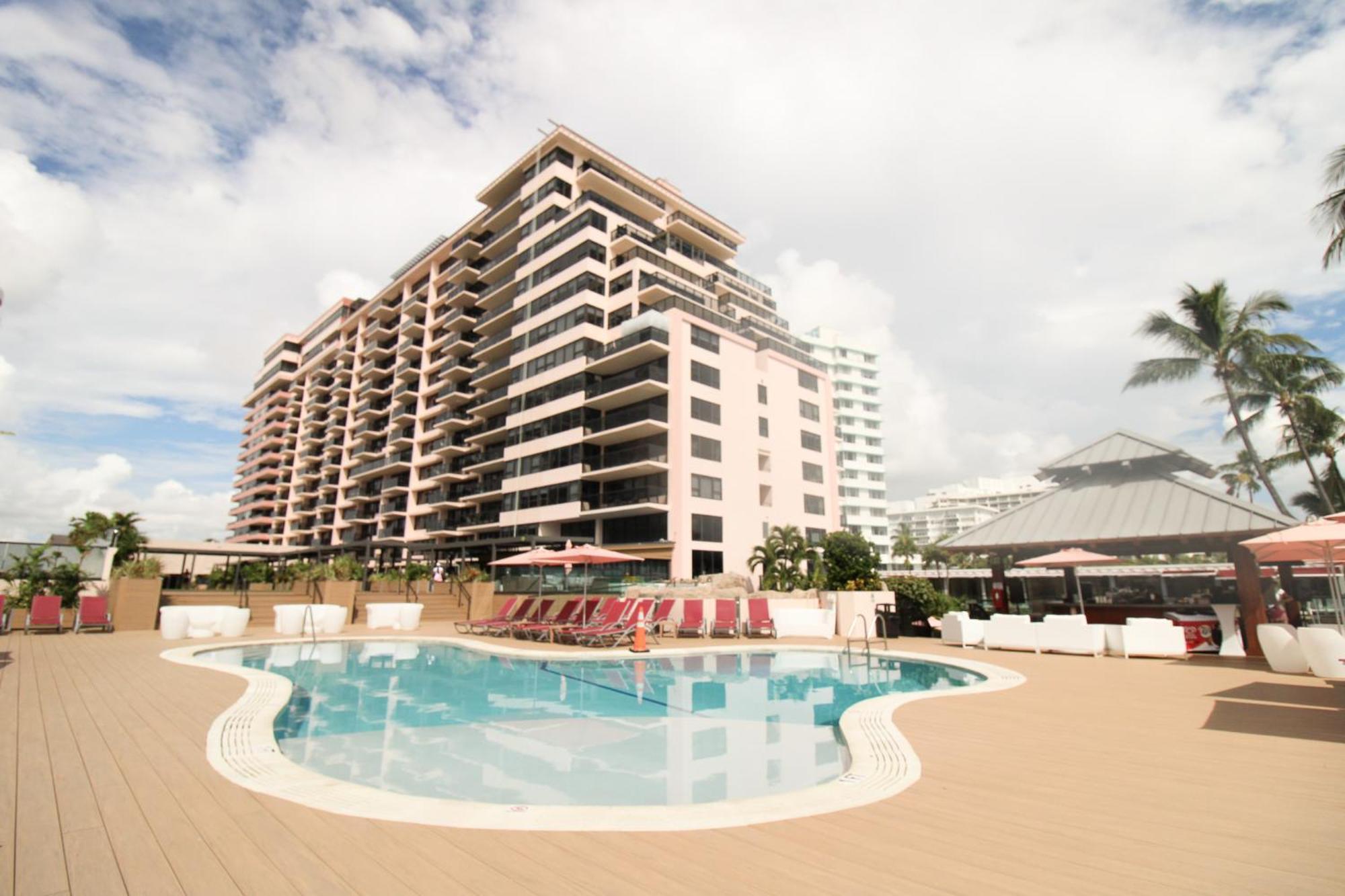 Alexander 1209 Beachfront With 2 Pools , Access, Sauna, Stores Casa de férias