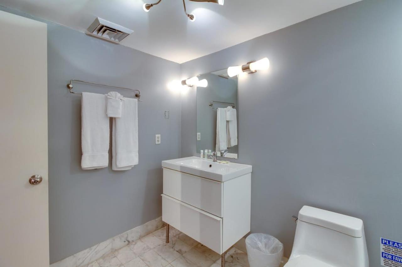 Alexander 1209 Beachfront With 2 Pools , Access, Sauna, Stores Casa de férias Miami Beach