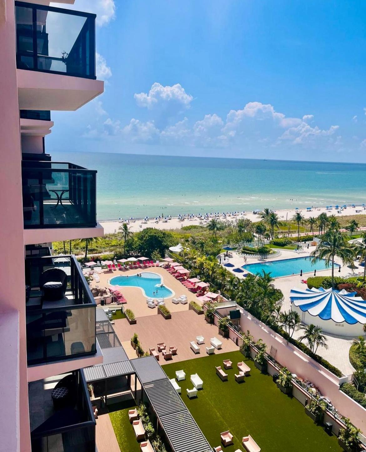 Alexander 1209 Beachfront With 2 Pools , Access, Sauna, Stores Casa de férias *