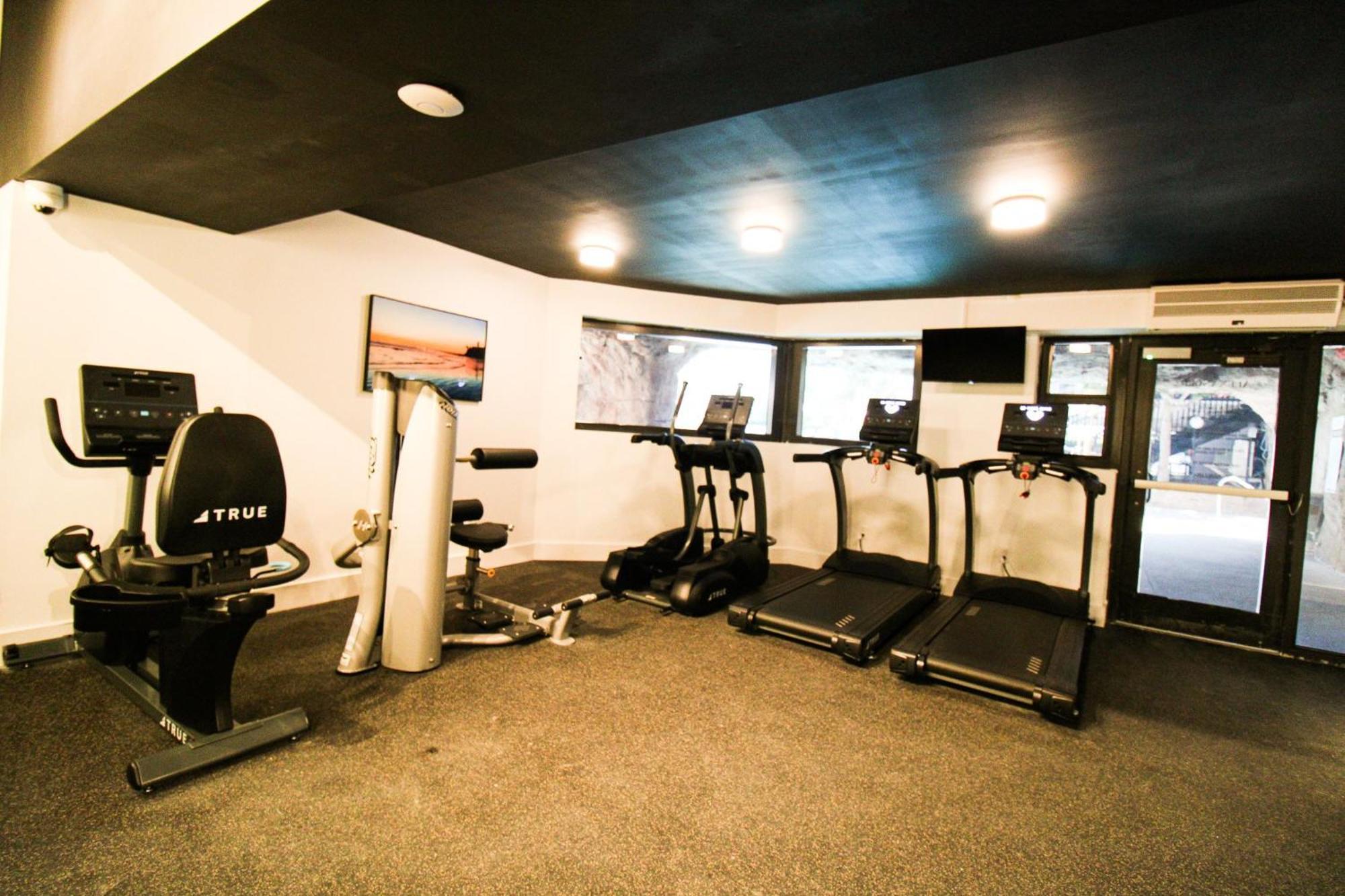 Alexander 511 Beachfront With 2 Pools, Direct Access, Sauna, Tikki Bar Holiday home Miami Beach