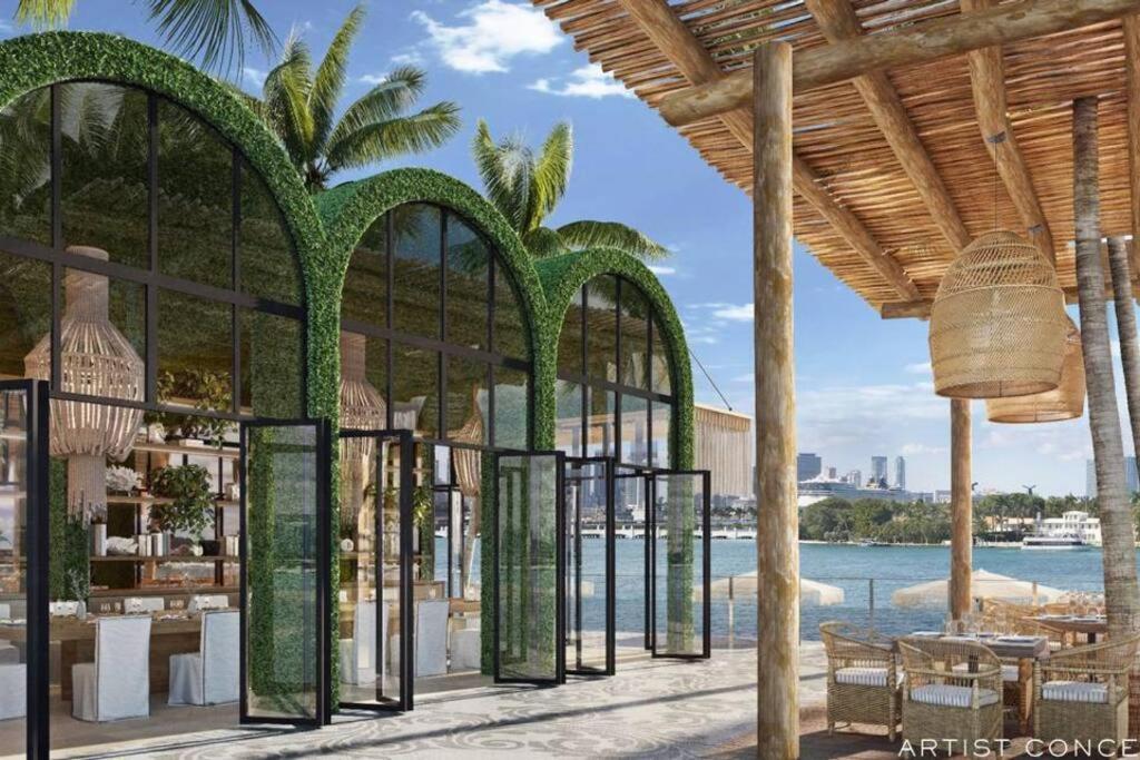 Lux Waterfront Studio South Beach