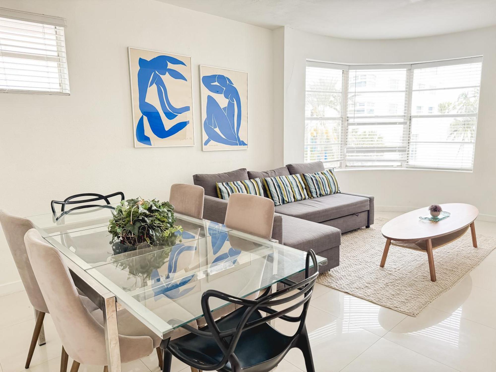 Apartment 2 Bedroom On The !