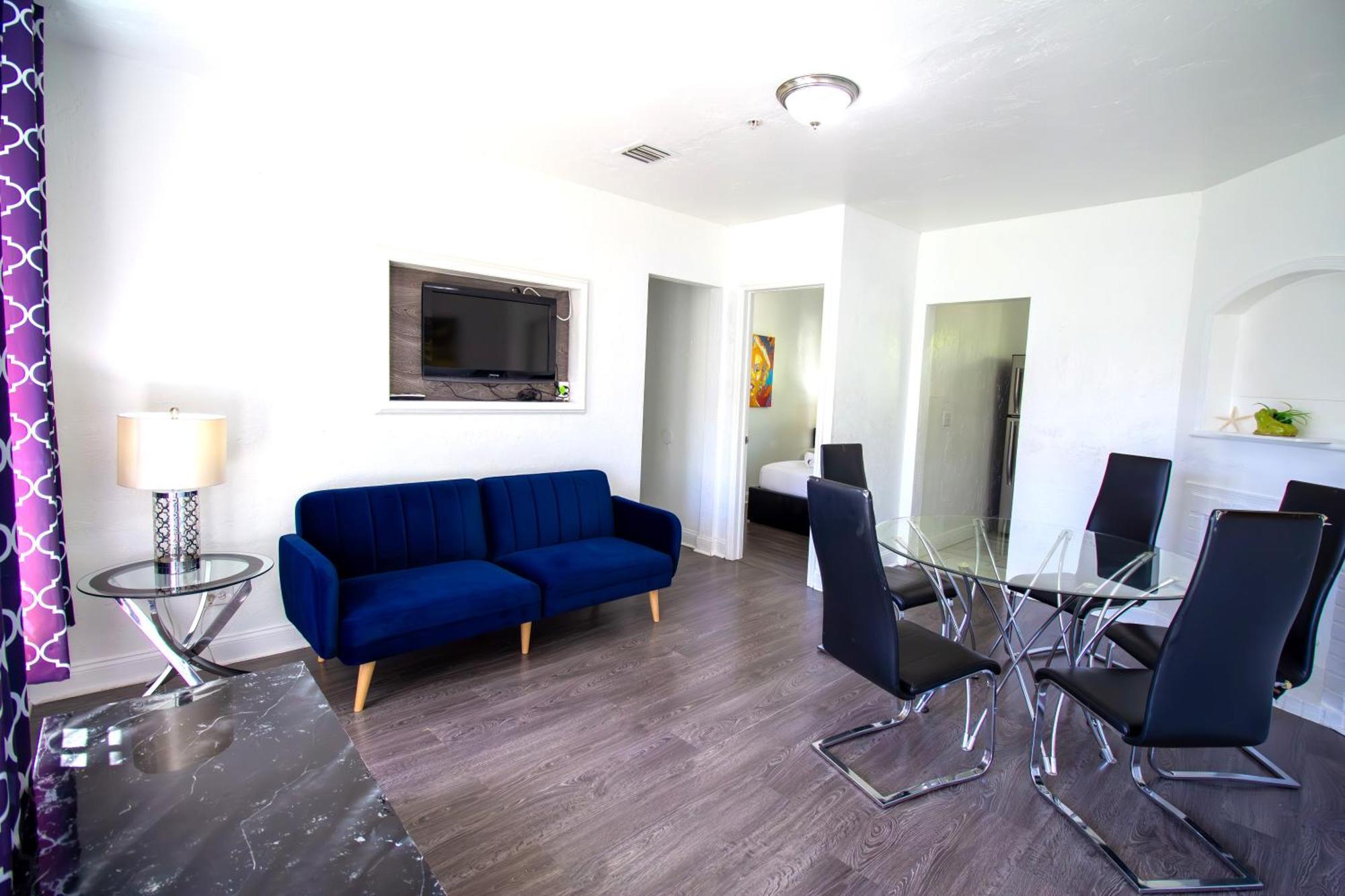 Apartment Courtyard Part Of The Oasis Casita Collection Miami Beach