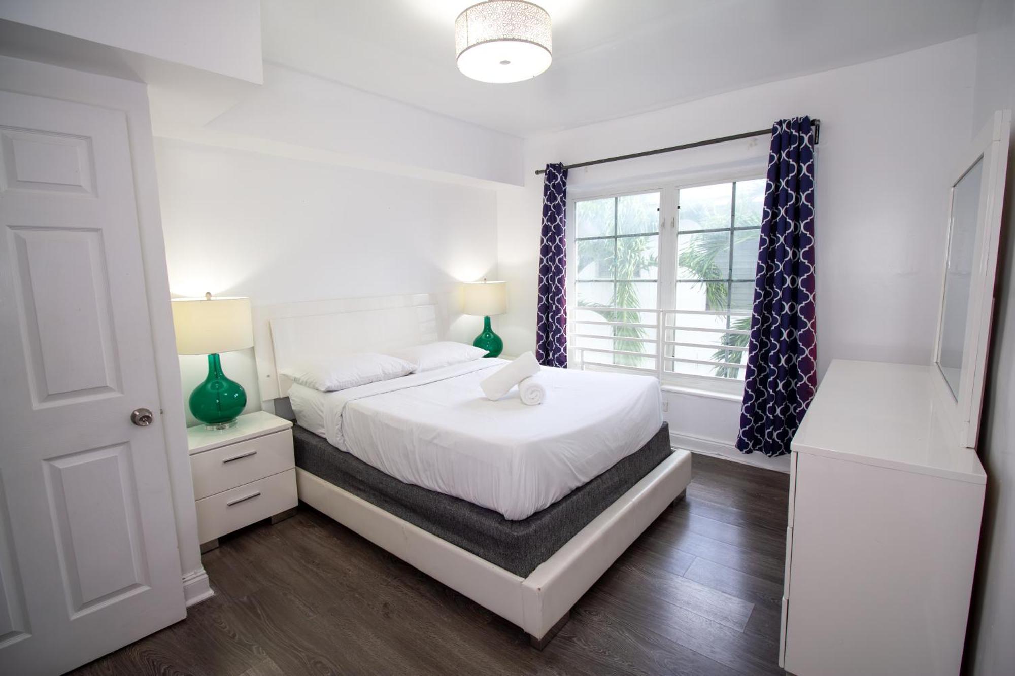Courtyard Part Of The Oasis Casita Collection Apartment Miami Beach