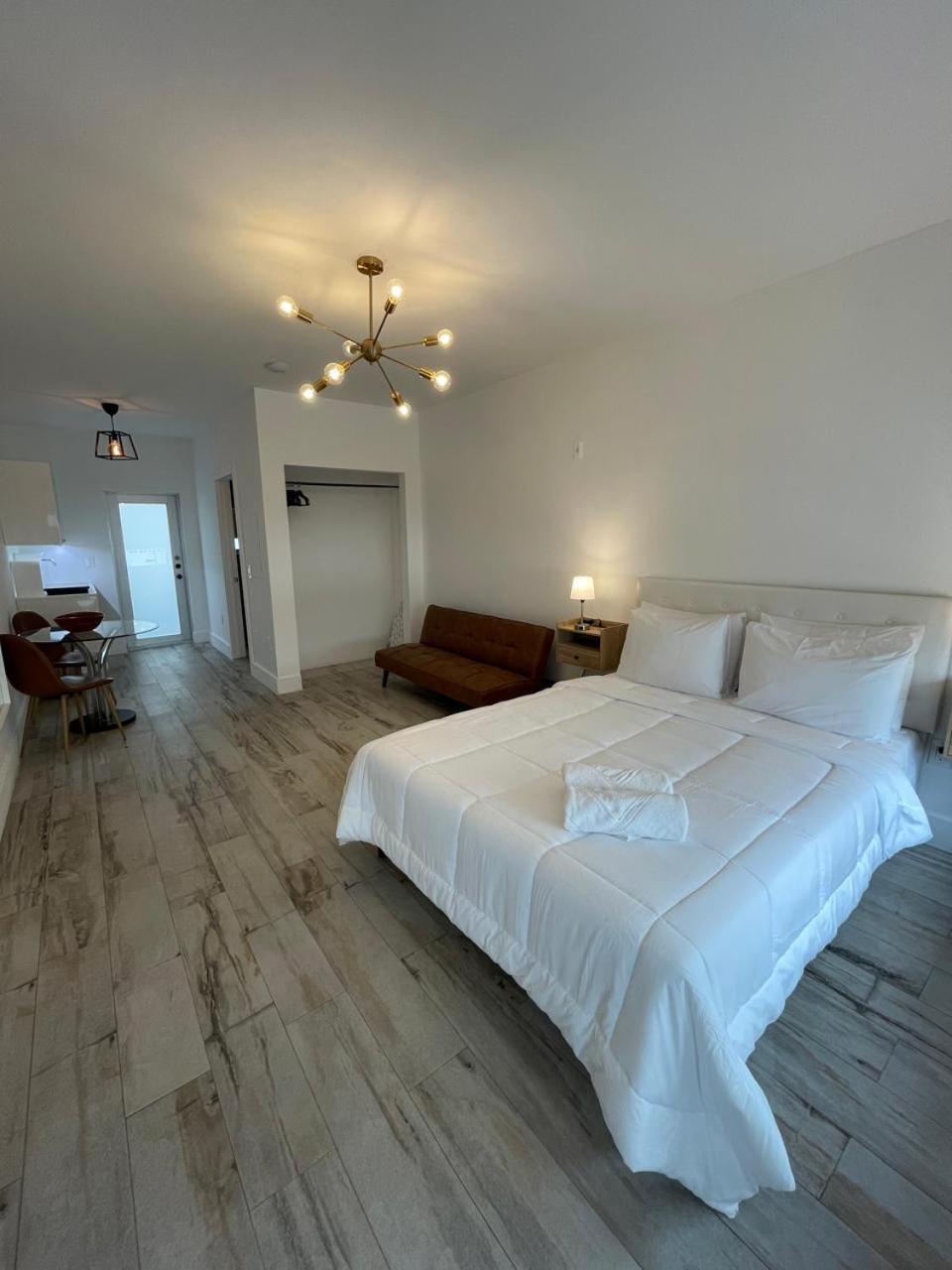 Agave On The Beach By Renzzi Hotel 3*