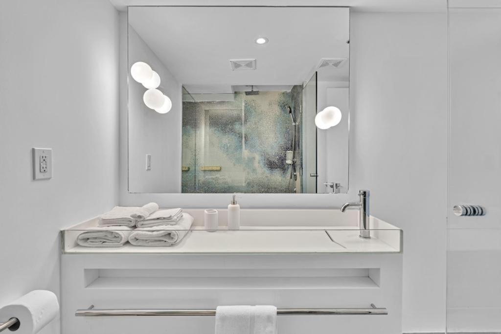 Lux Waterfront Studio South Beach Apartment *