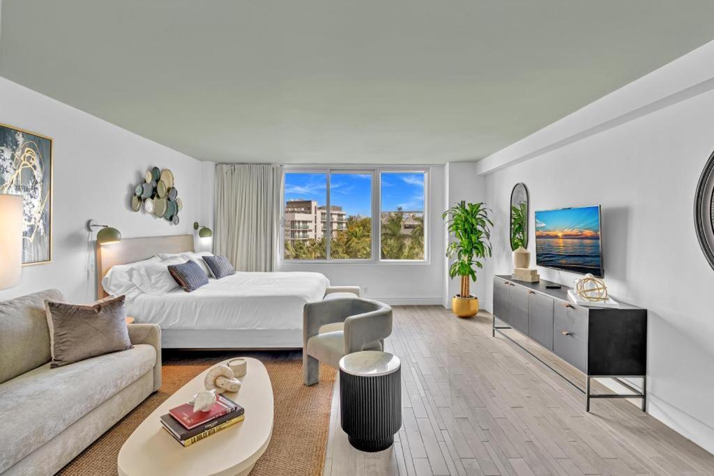 Lux Waterfront Studio South Beach