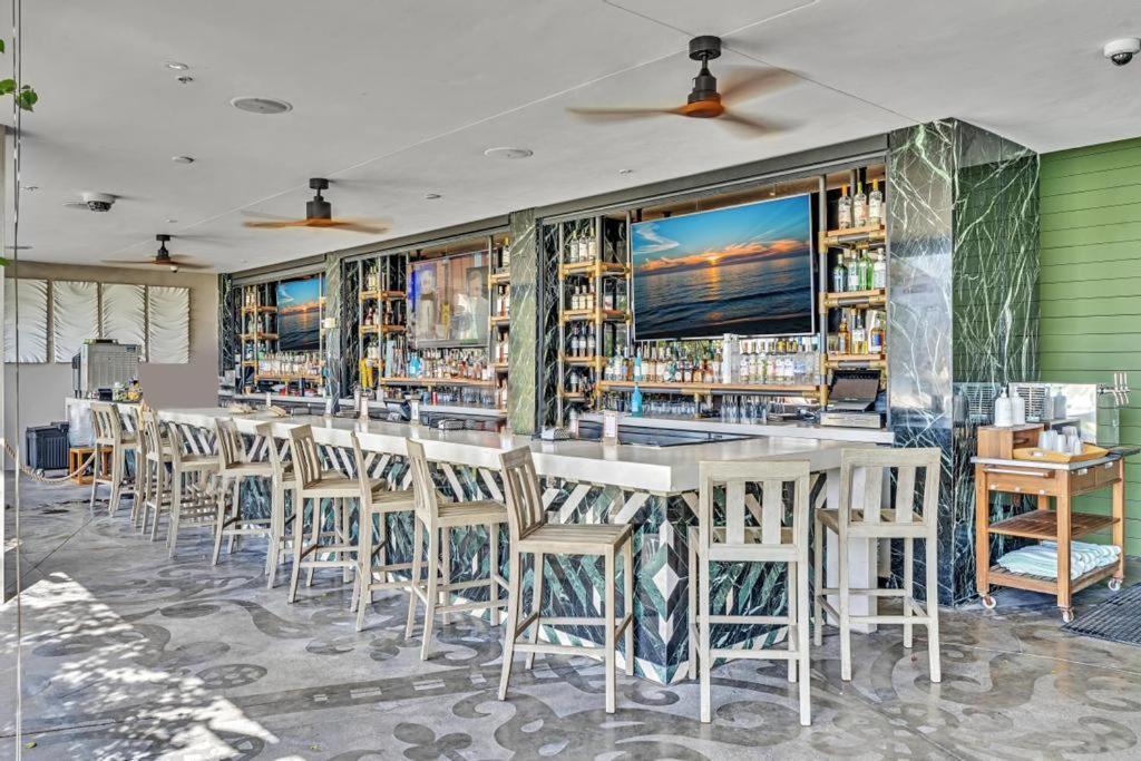 Lux Waterfront Studio South Beach Apartment *