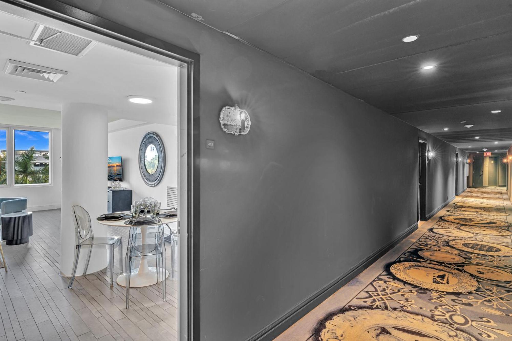 Lux Waterfront Studio South Beach Apartment *