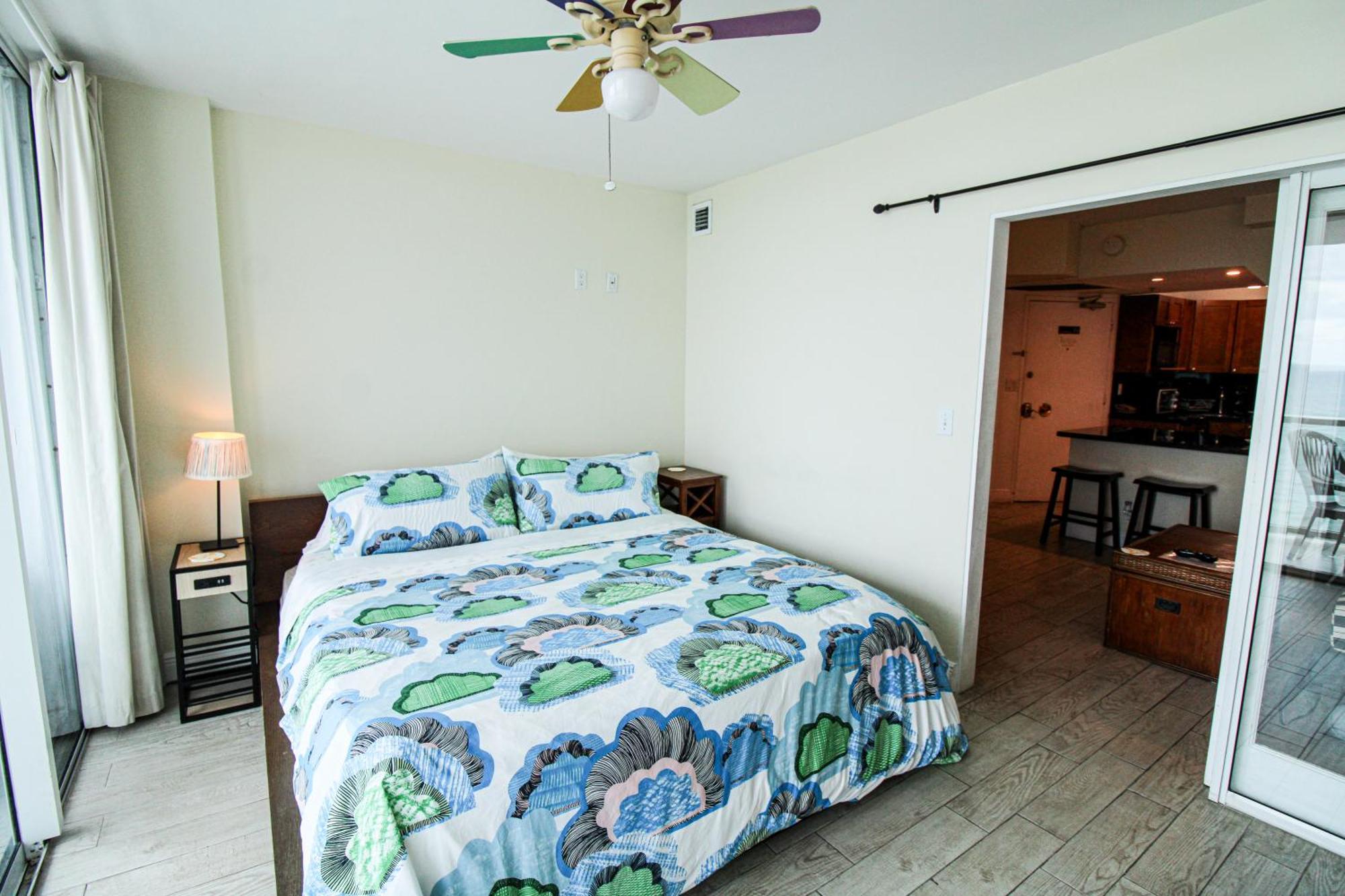 Castle 929 Stunning Ocean View, Pool, Access, Tennis, Free Parking * Miami Beach