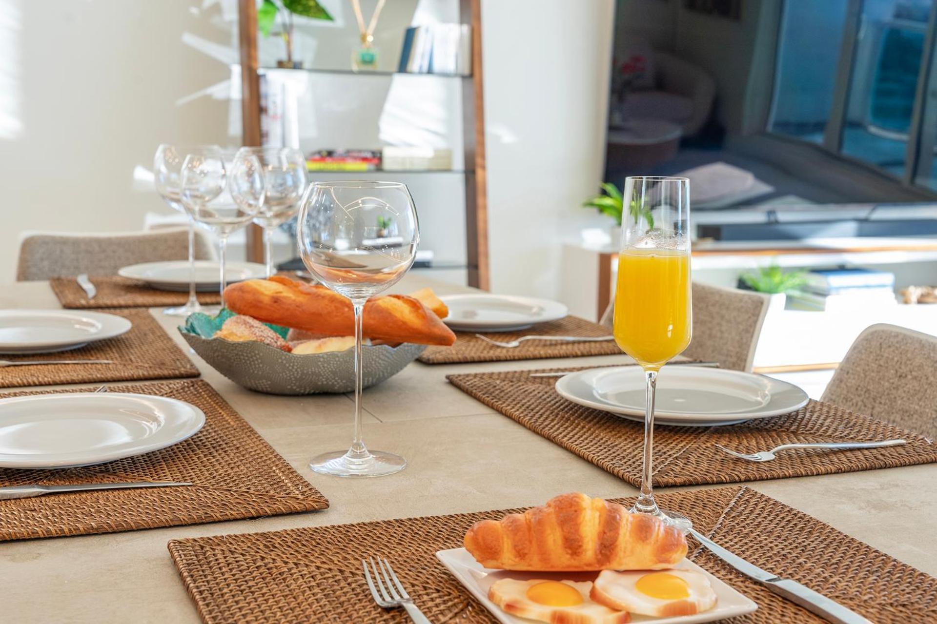 2 Bedroom Private At Roney Palace -1209 Apartment