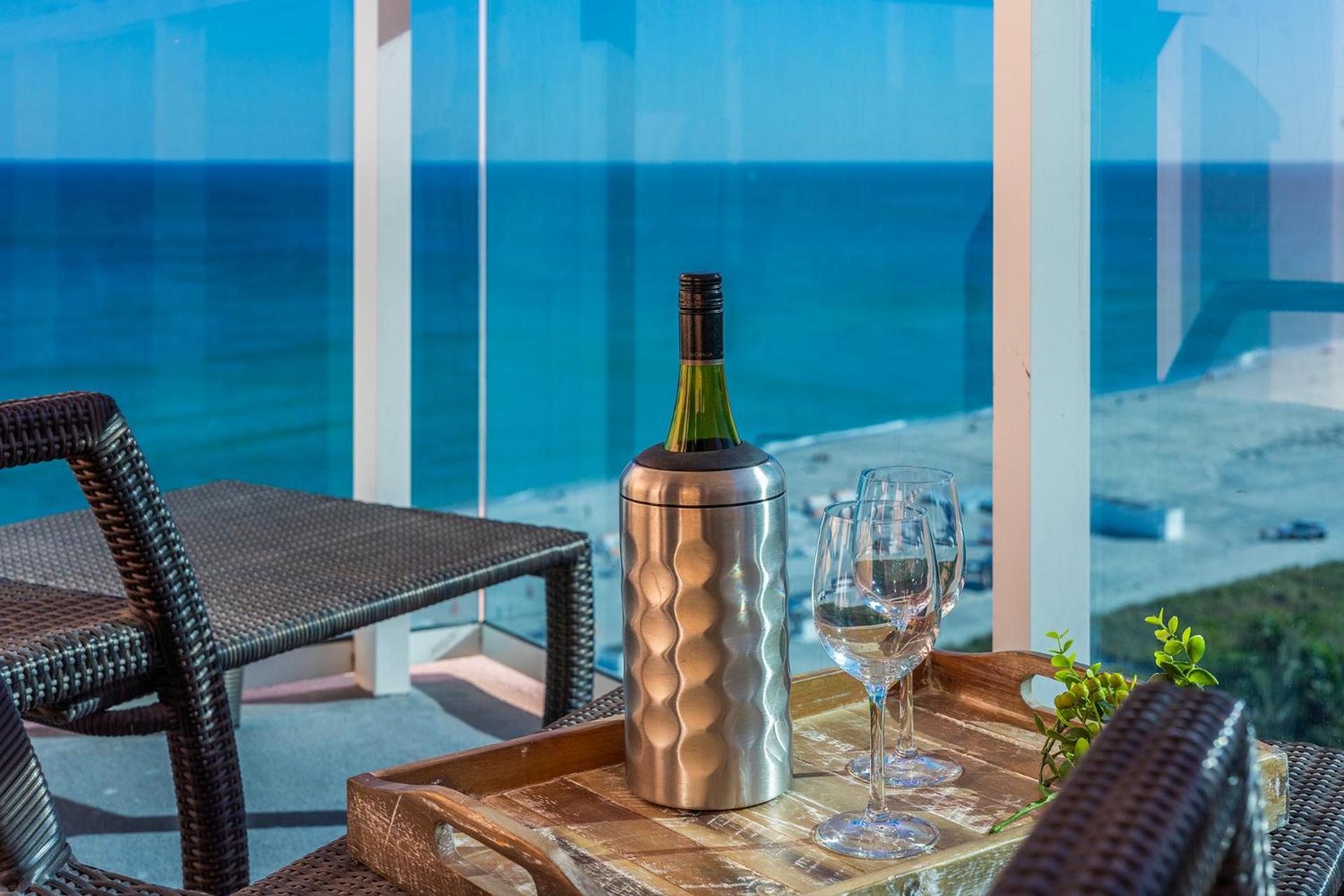 2 Bedroom Private At Roney Palace -1209