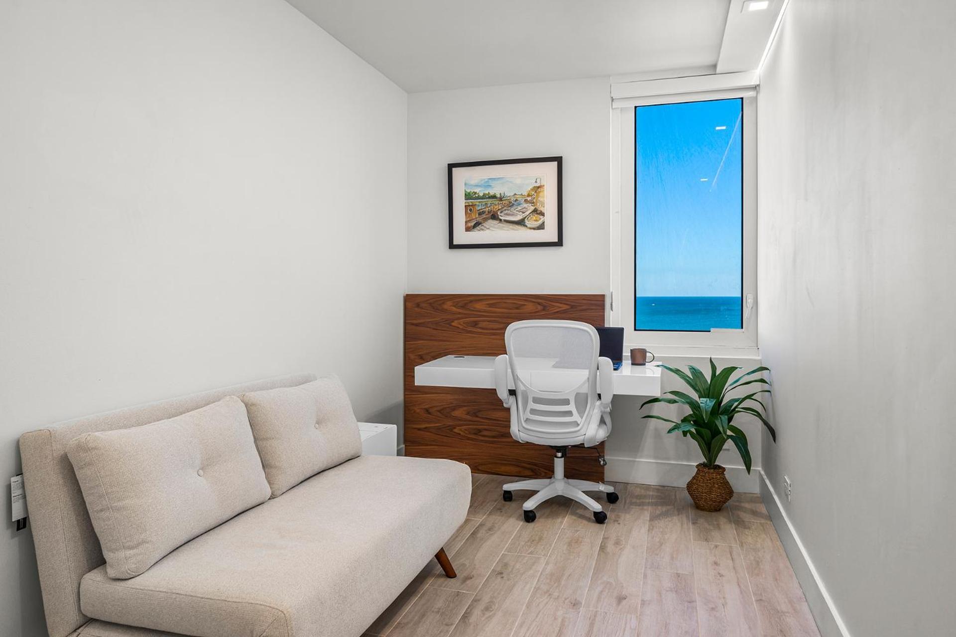 2 Bedroom Private At Roney Palace -1209 Apartment