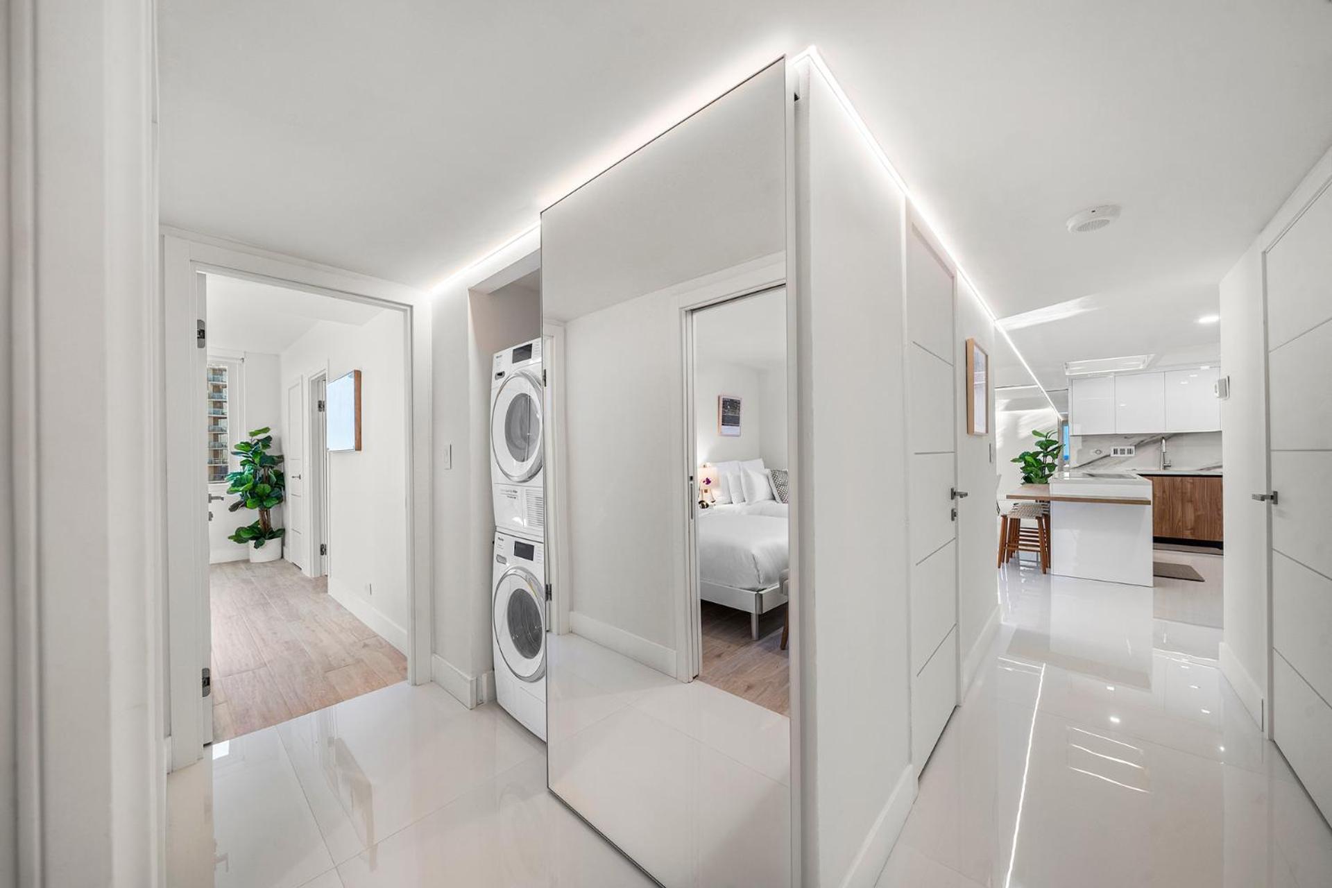 2 Bedroom Private At Roney Palace -1209 Apartment