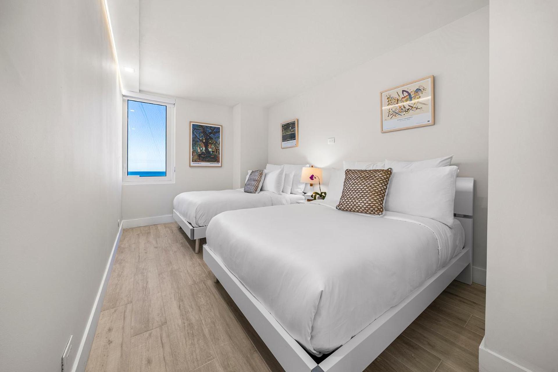 2 Bedroom Private At Roney Palace -1209 Apartment *