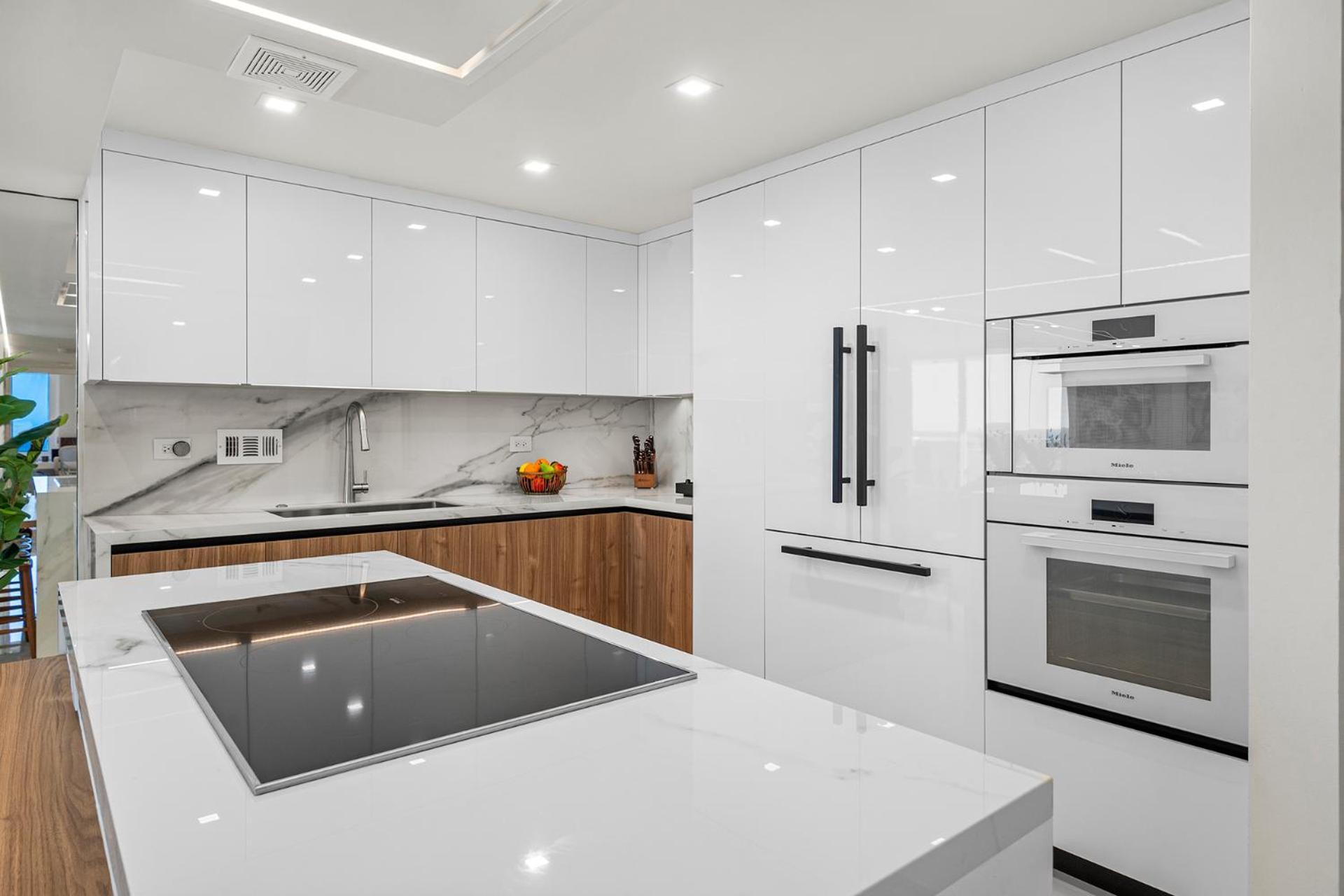 2 Bedroom Private At Roney Palace -1209 * Miami Beach