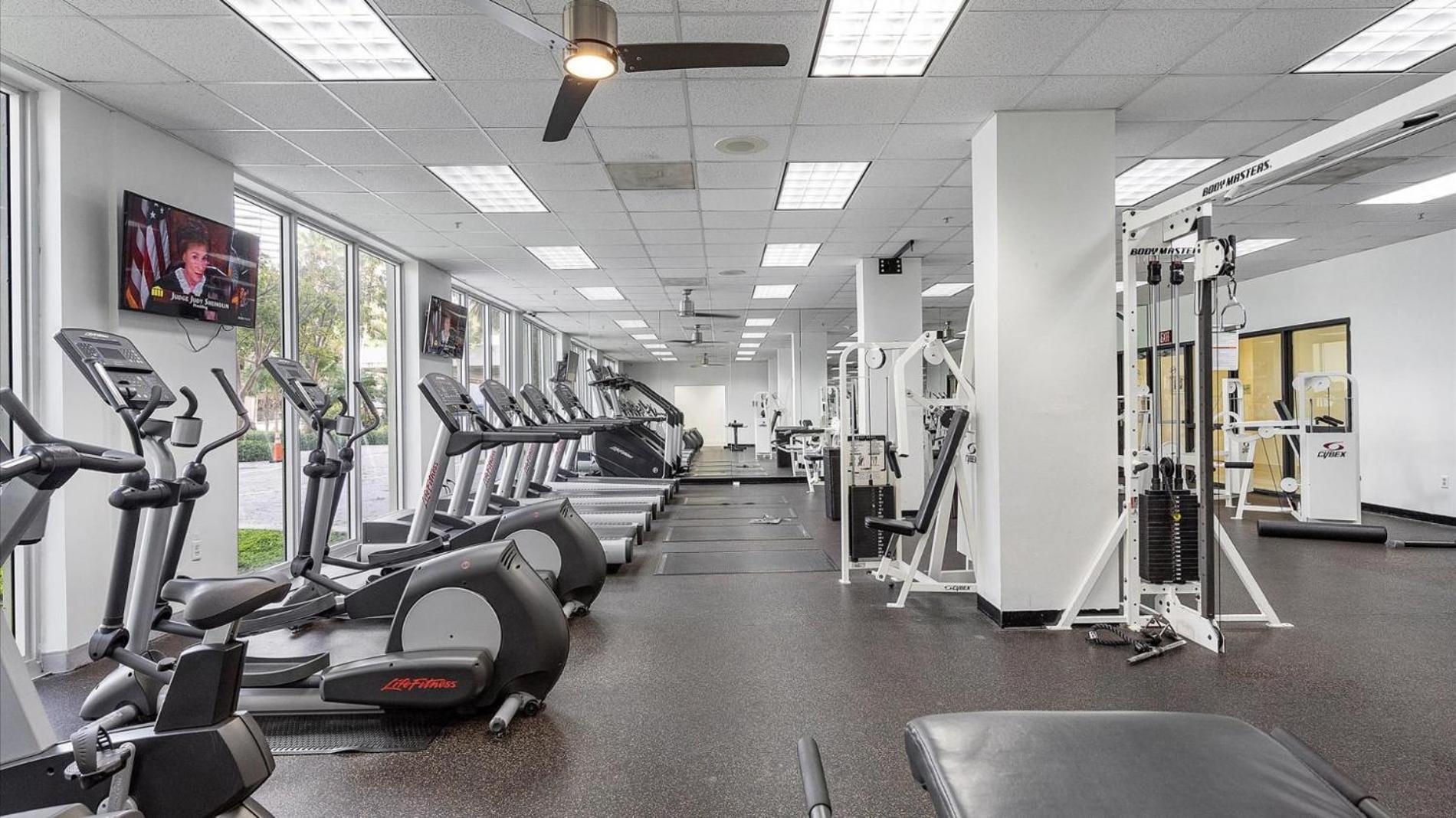 Ocean Reserve Luxury Across From Sunny Isles Apartamento *