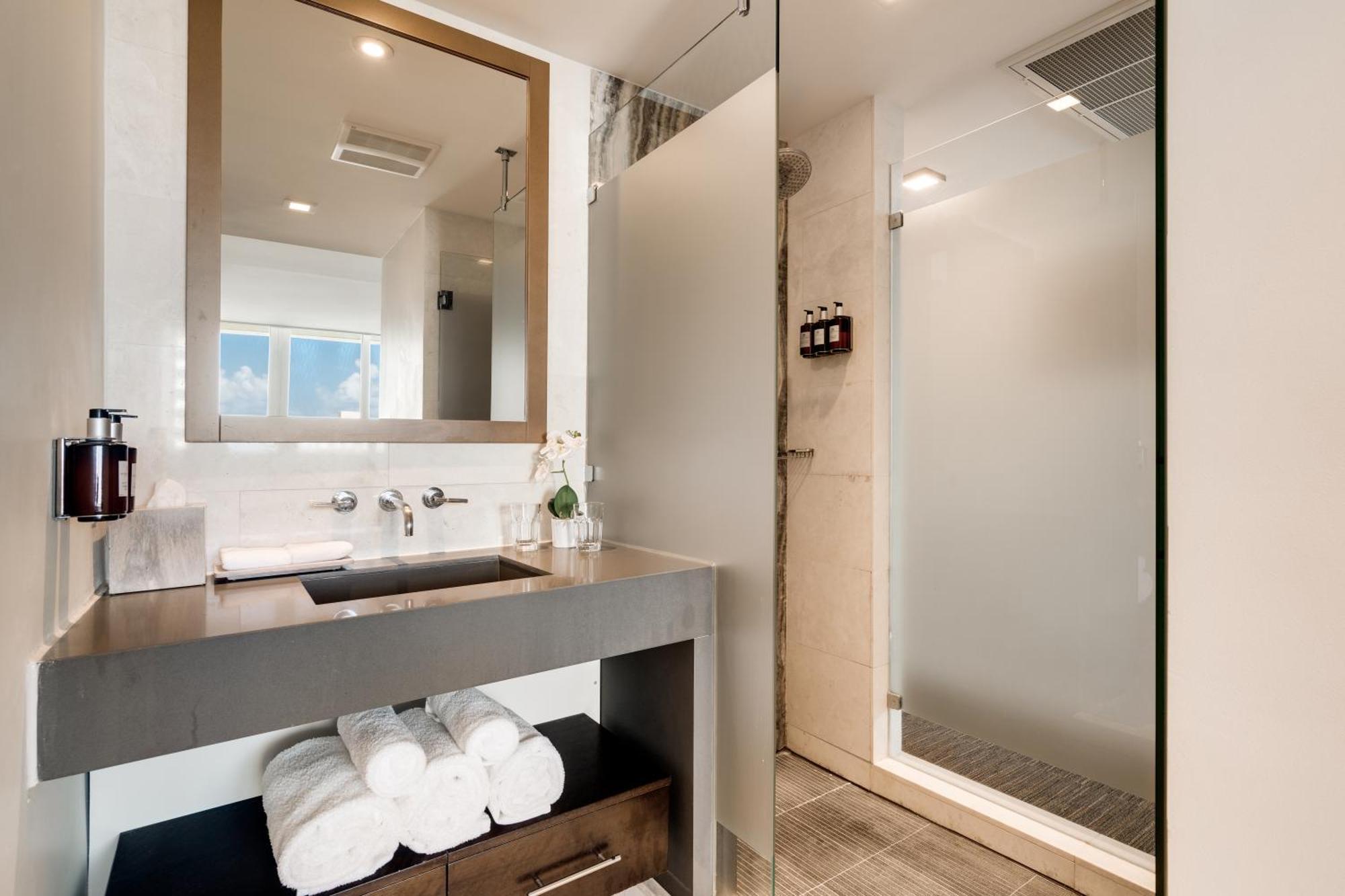 Iberostar Waves Berkeley Shore 4* Miami Beach