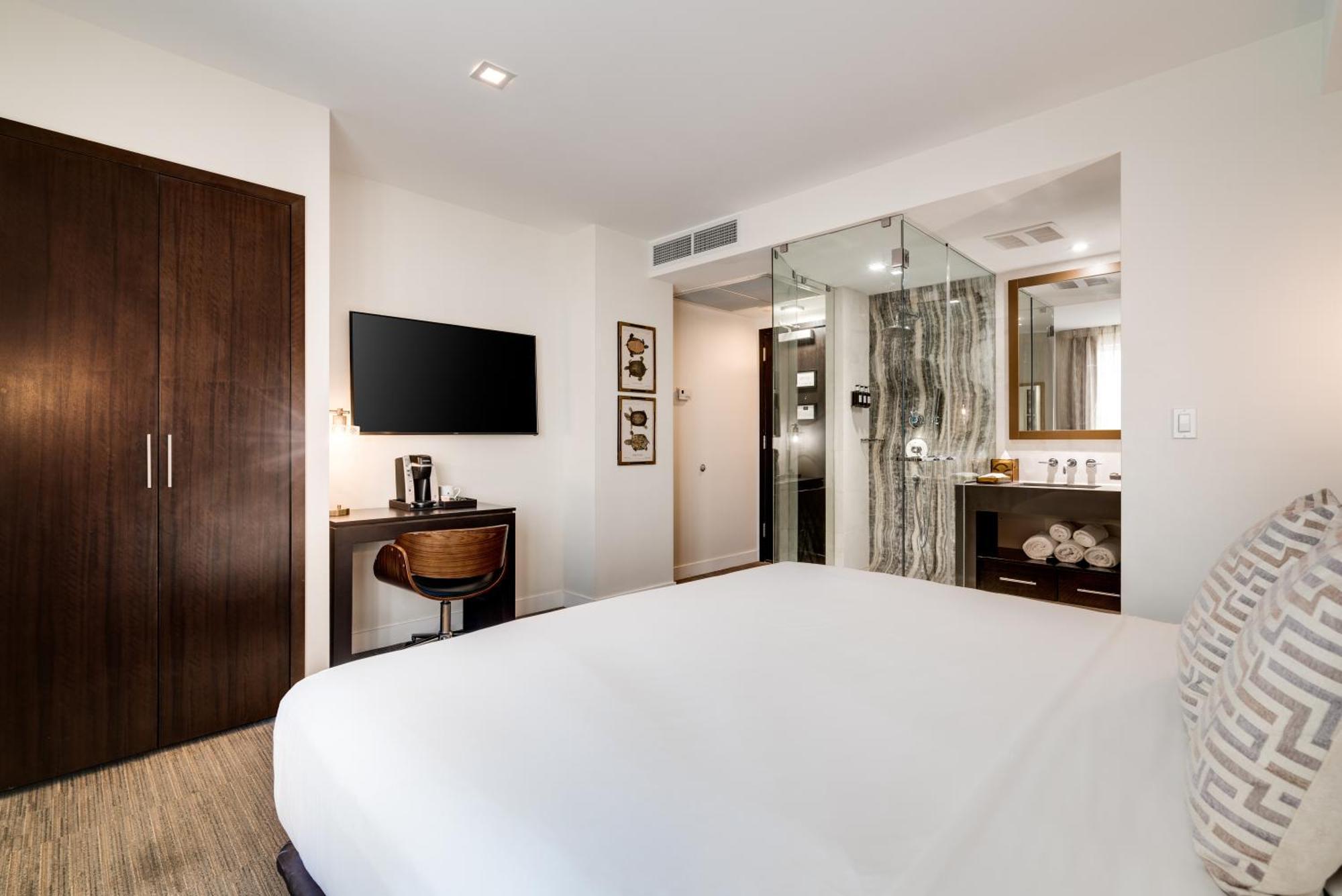 Iberostar Waves Berkeley Shore Miami Beach