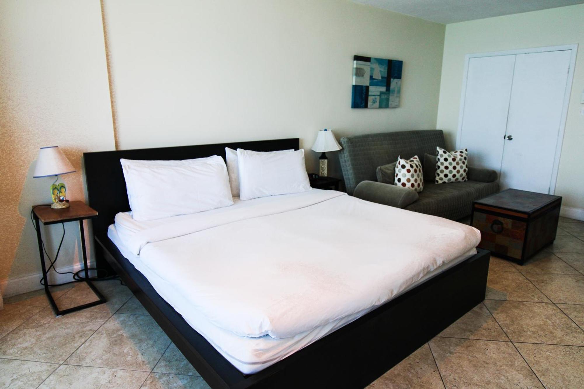 Apartment Castle 830 Oceanview Balcony Studio, Pool, Tennis, Free Parking Miami Beach