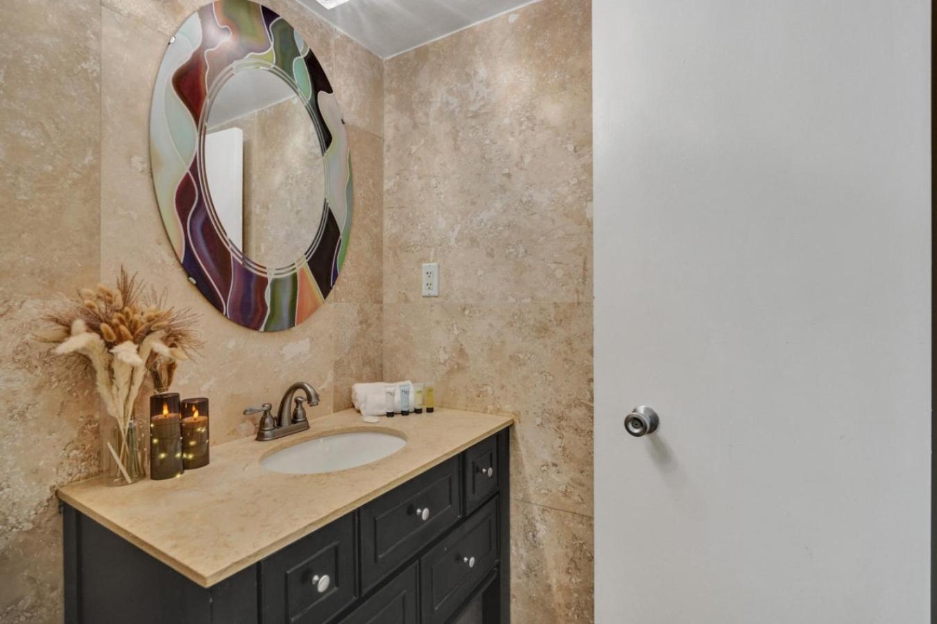 Deluxe 2 Bedroom With Ocean View And Amenities 1114 Miami Beach