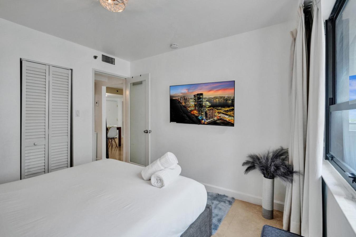 Apartment Deluxe 2 Bedroom With Ocean View And Amenities 1114 *