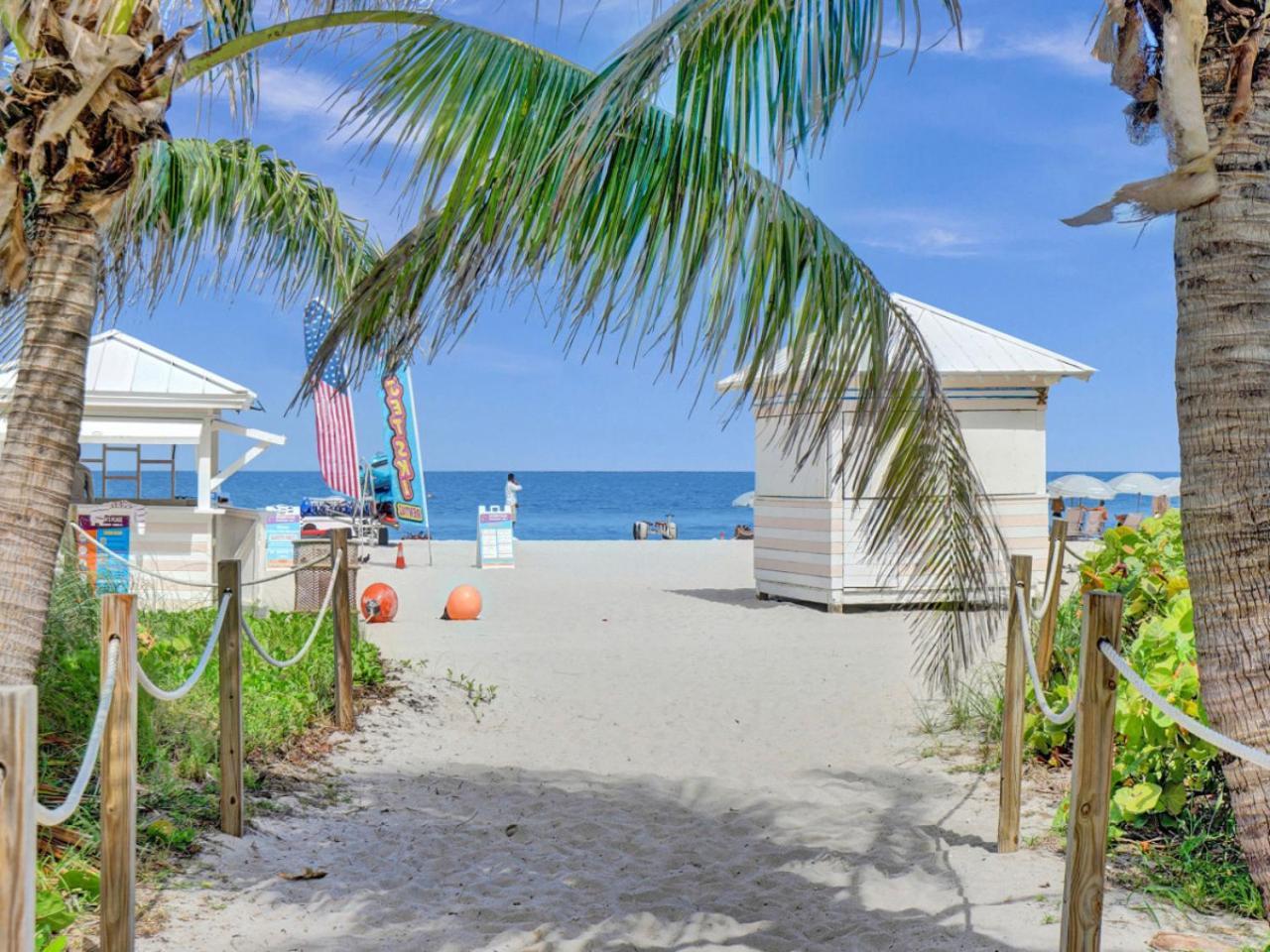 Apartment Deluxe 2 Bedroom With Ocean View And Amenities 1114