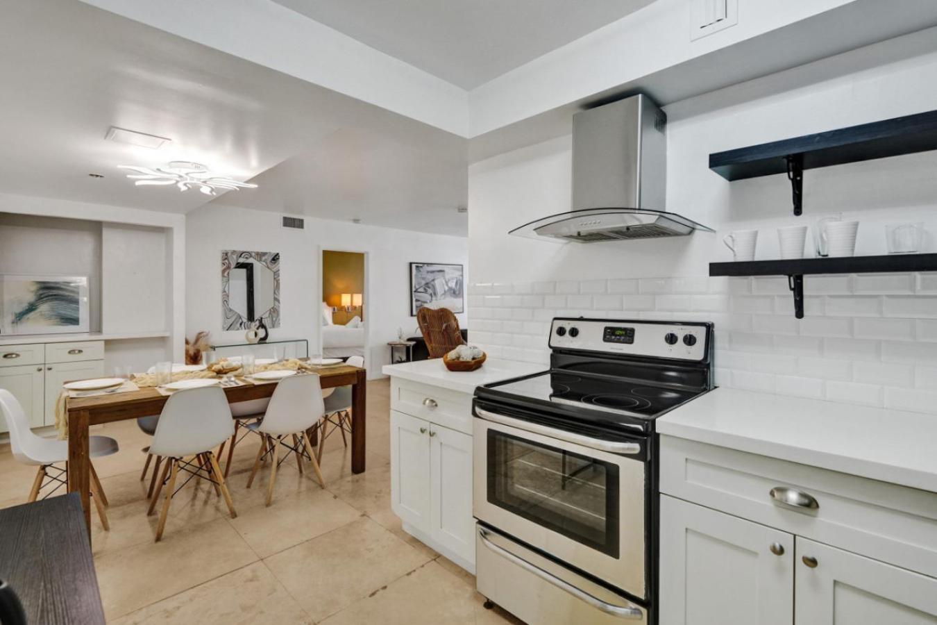 Apartment Deluxe 2 Bedroom With Ocean View And Amenities 1114 *