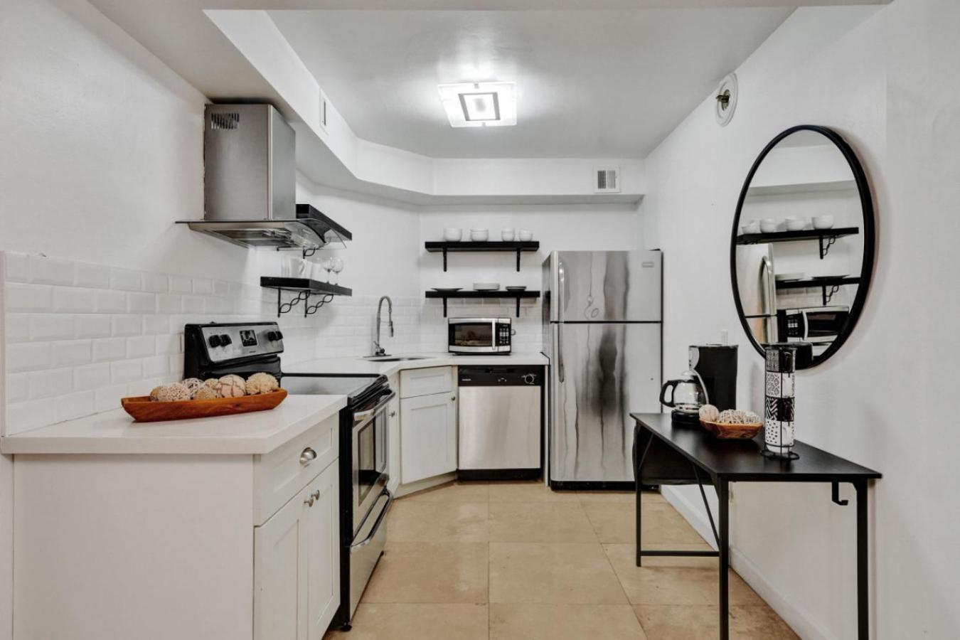 Apartment Deluxe 2 Bedroom With Ocean View And Amenities 1114