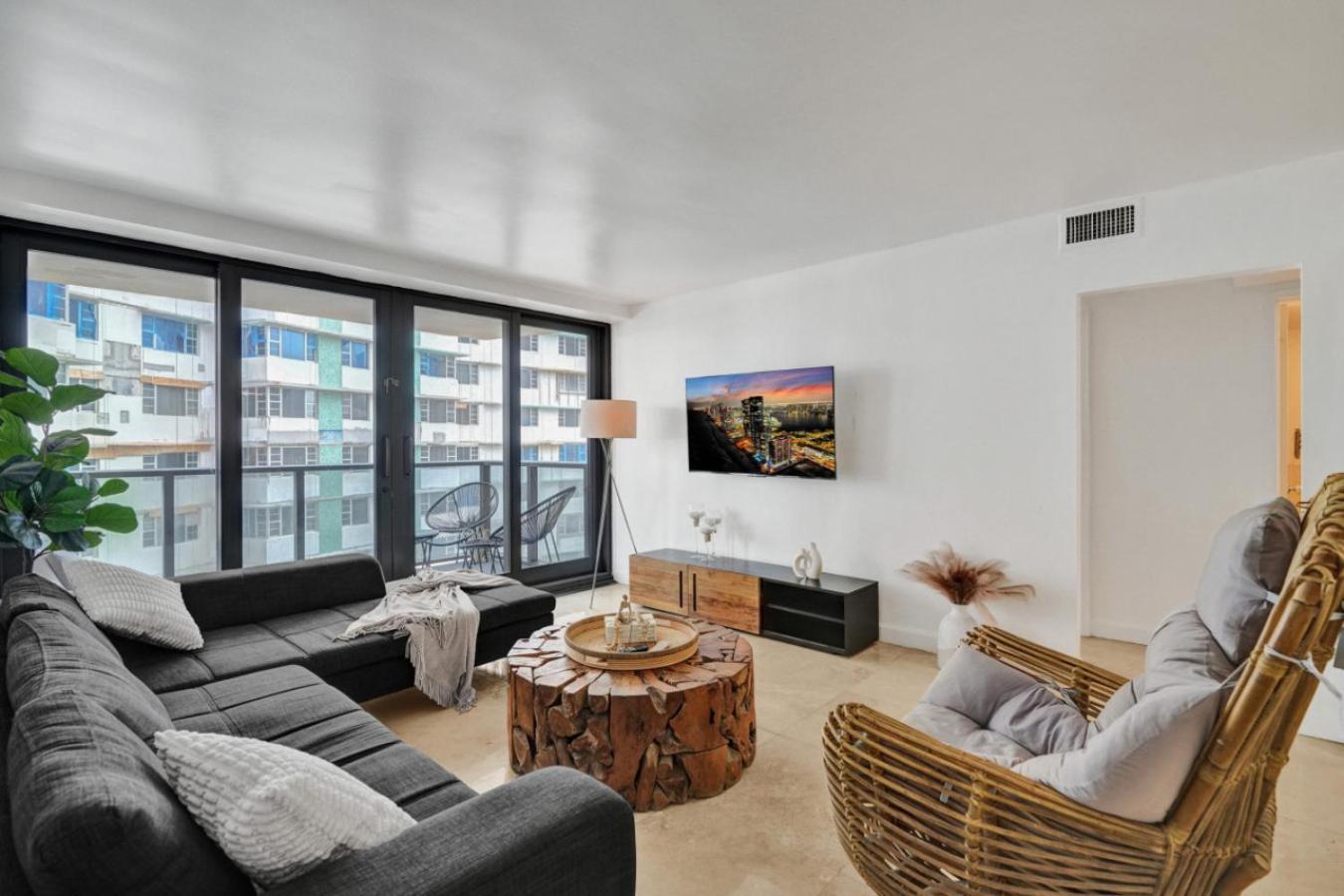 Deluxe 2 Bedroom With Ocean View And Amenities 1114 Apartment *
