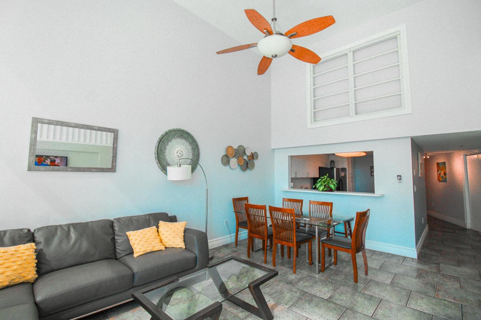 Castle M16 Oceanview Loft With Access, Pool, Tennis And Free Parking! Holiday home Miami Beach