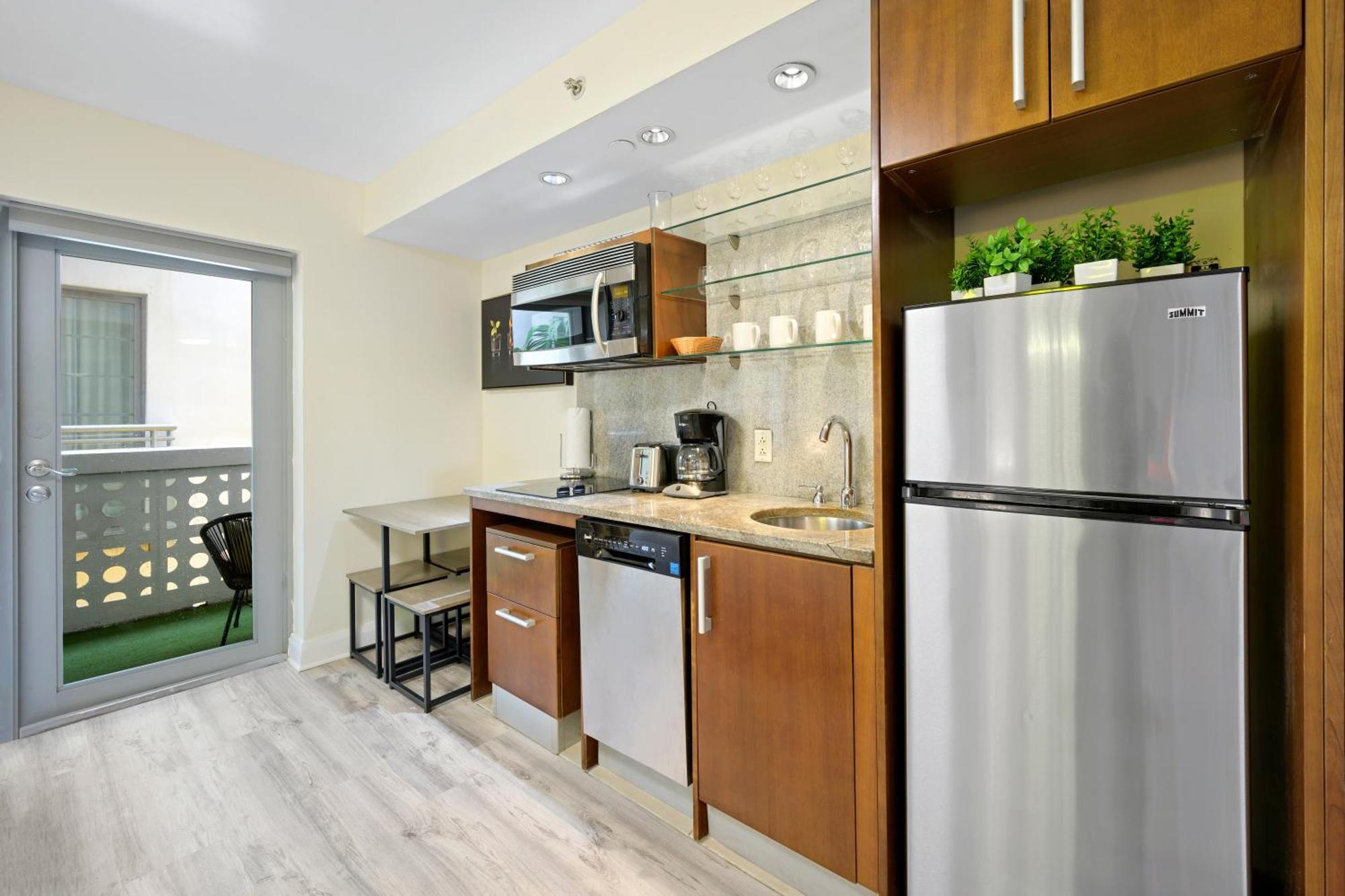 Apartment Ocean Drive With Rooftop Pool, South Beach, Miami *