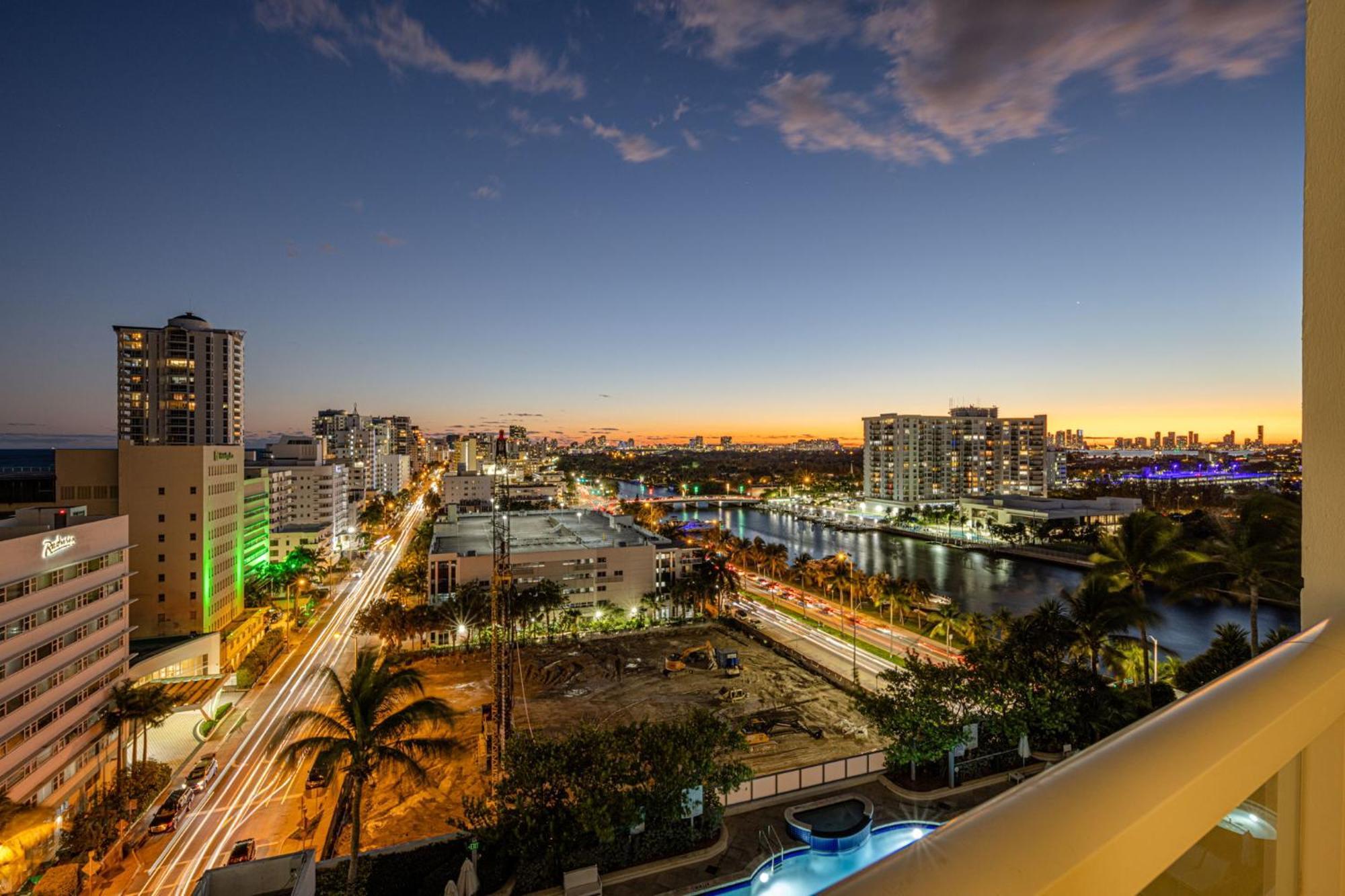 Apartamento Fontainebleau Ocean View Fits 6! 1 Bed/2 Ba *