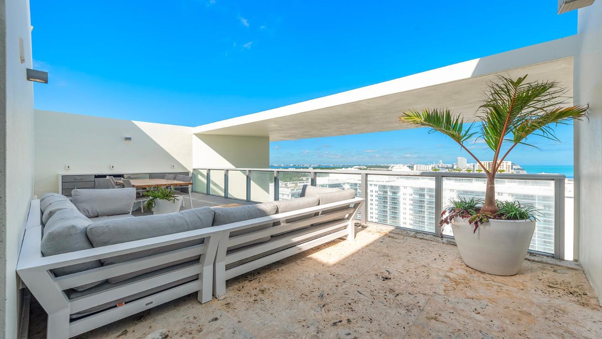 Oceanfront Private Penthouse At W South -ph2006 Apartment