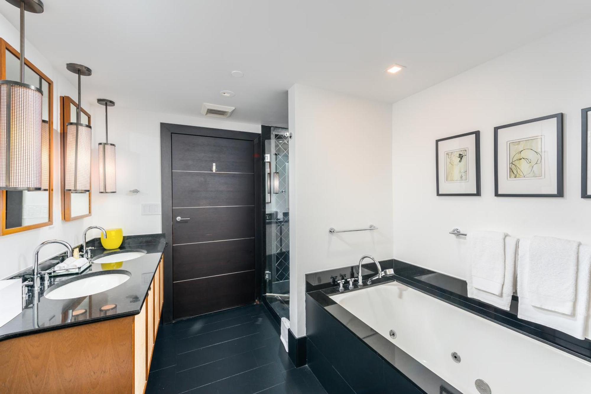 4B Super Premium Private Condo At The Setai Apartment