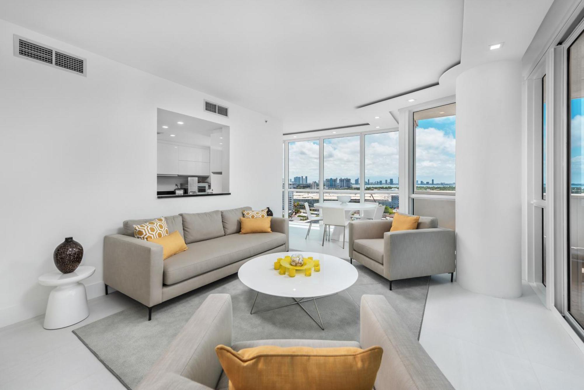 4B Super Premium Private Condo At The Setai Apartment