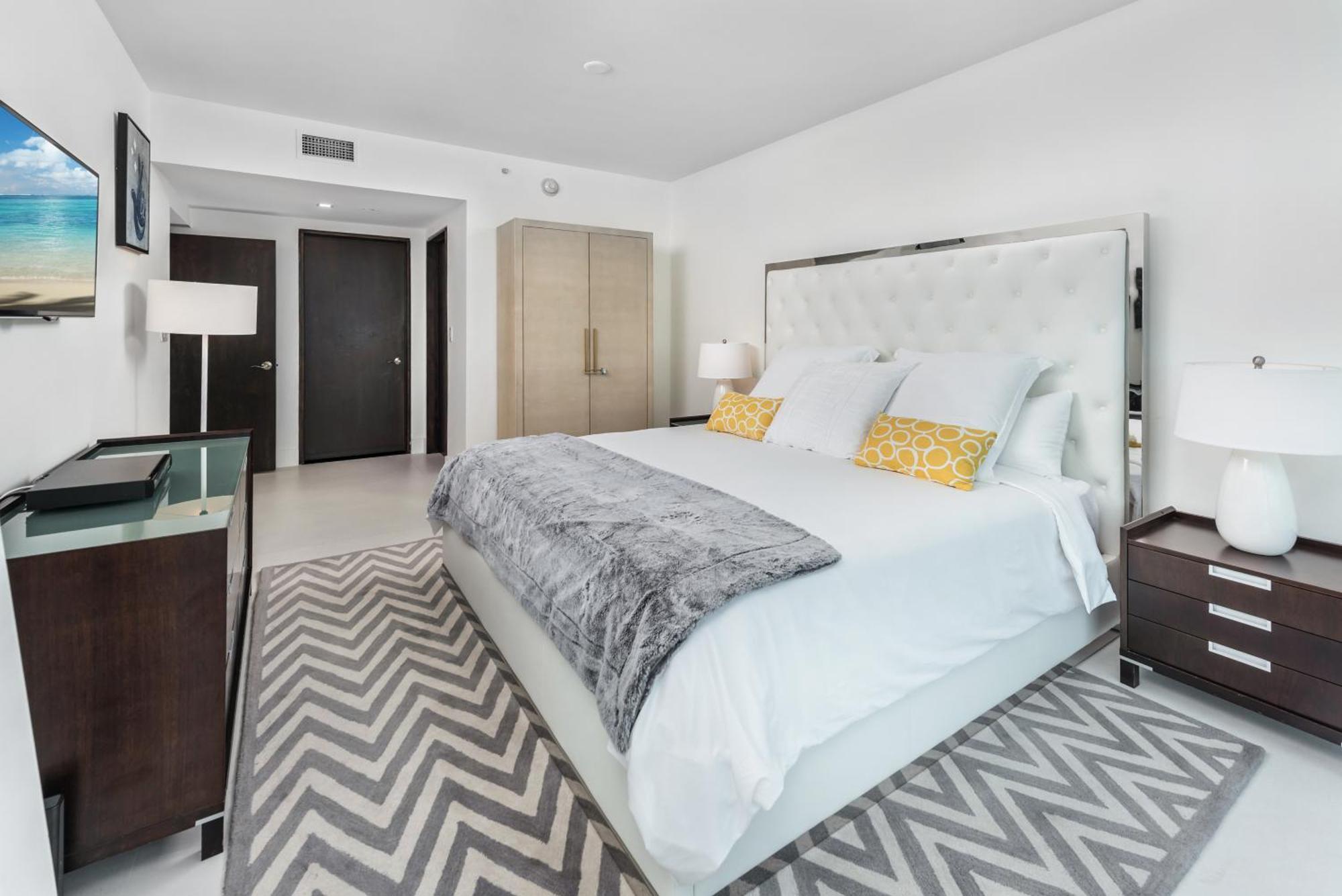 4B Super Premium Private Condo At The Setai Apartment *