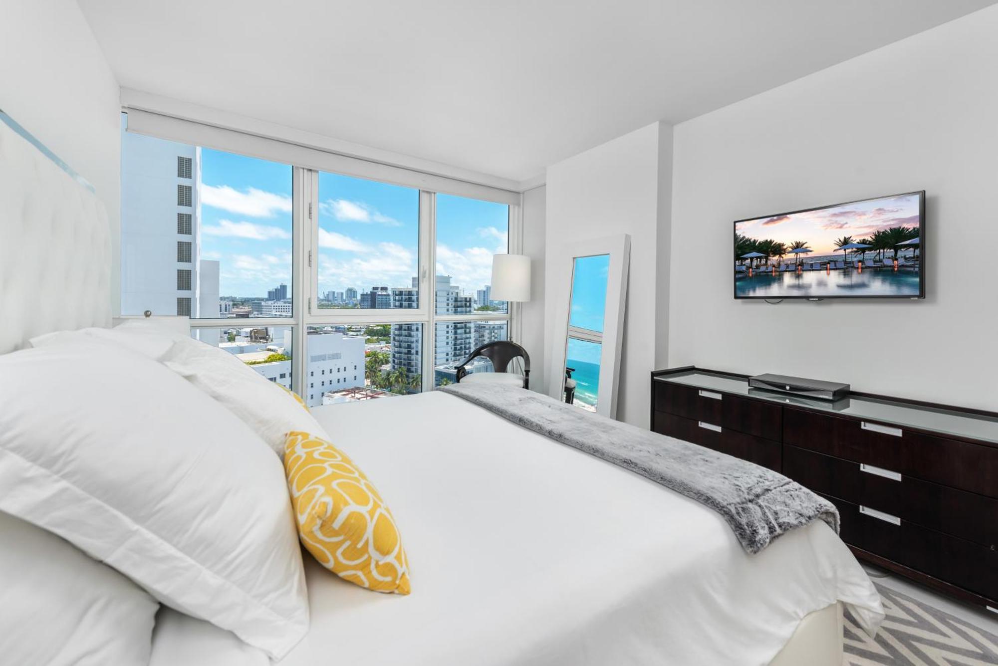 Apartment 4B Super Premium Private Condo At The Setai