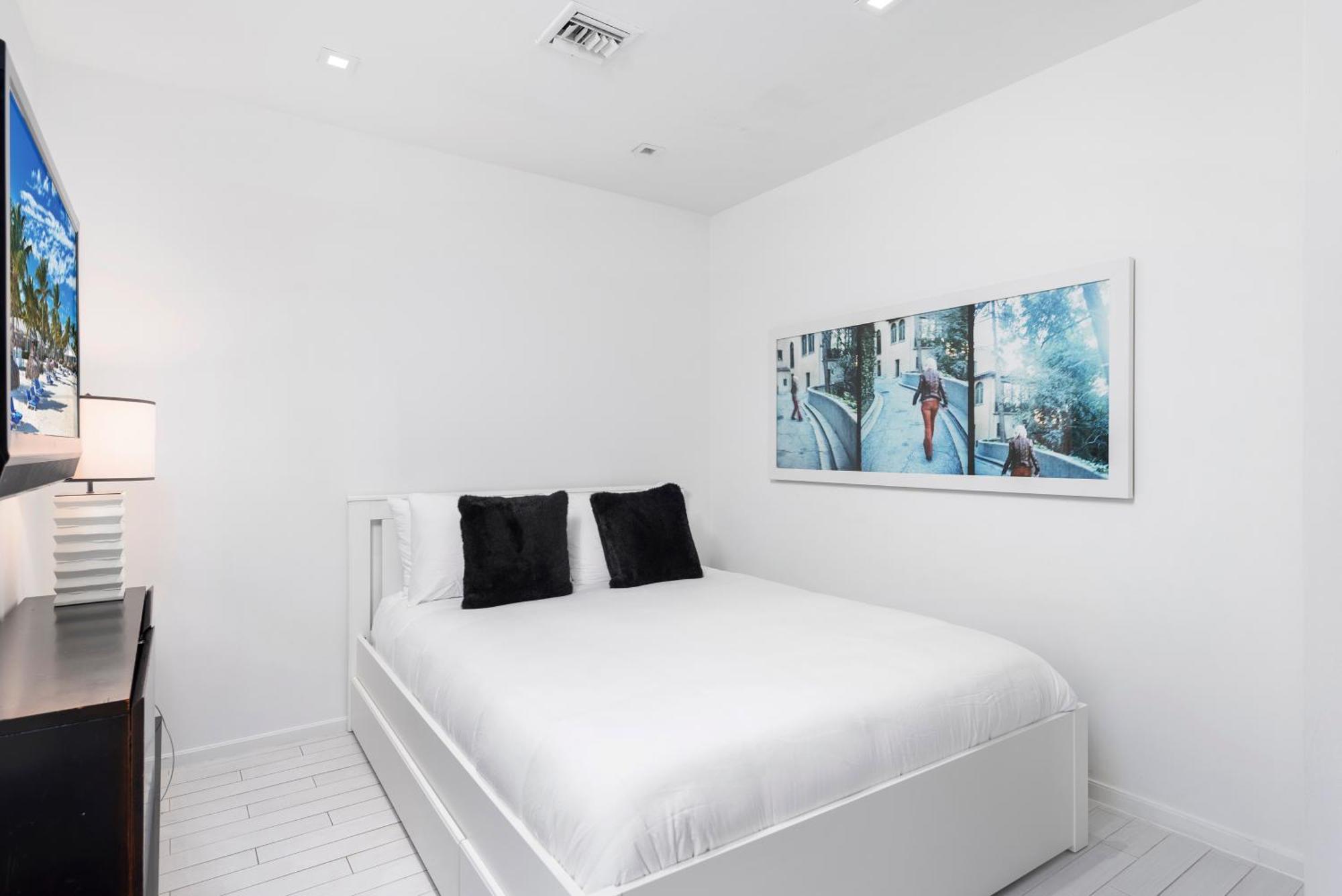 Oceanfront Private At South - 828 Miami Beach
