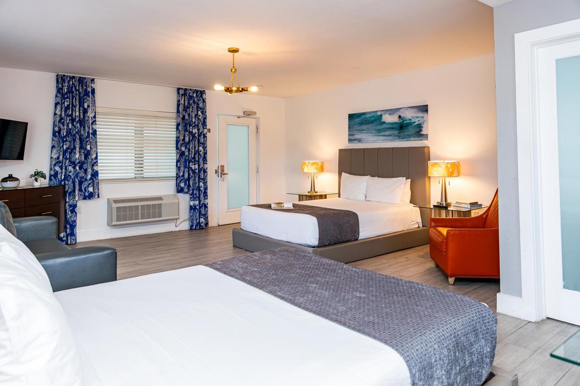 Beachside Hotel