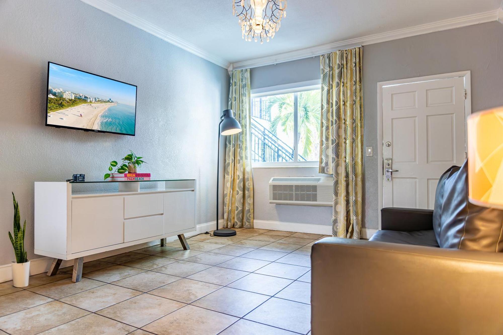 Beachside 3*