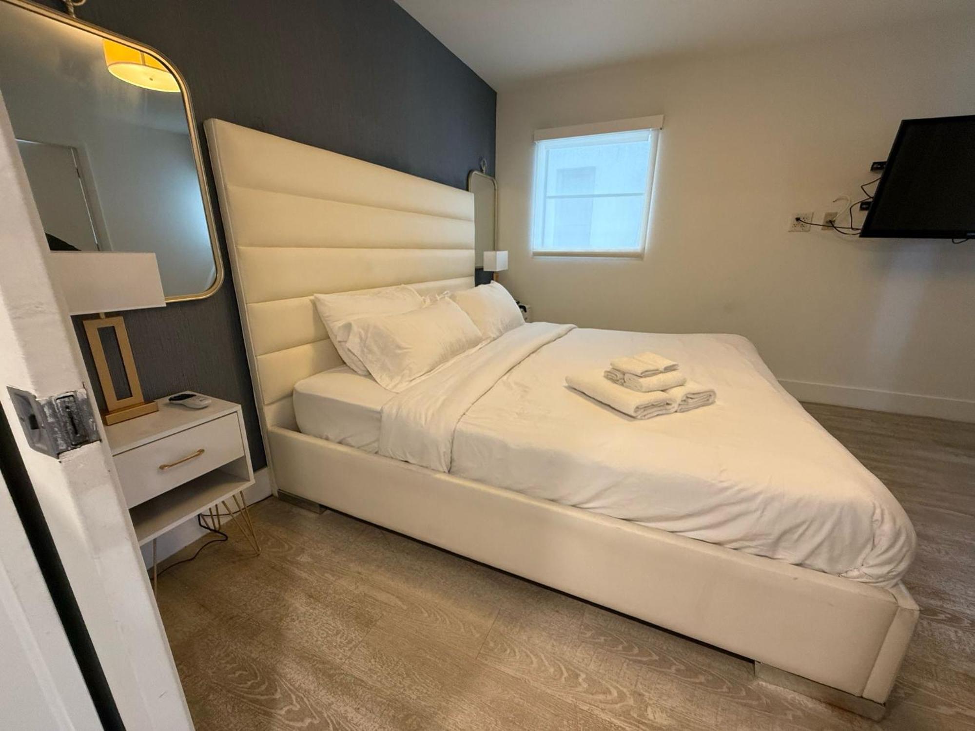 Aparthotel Renzzi On The Ocean Miami Beach