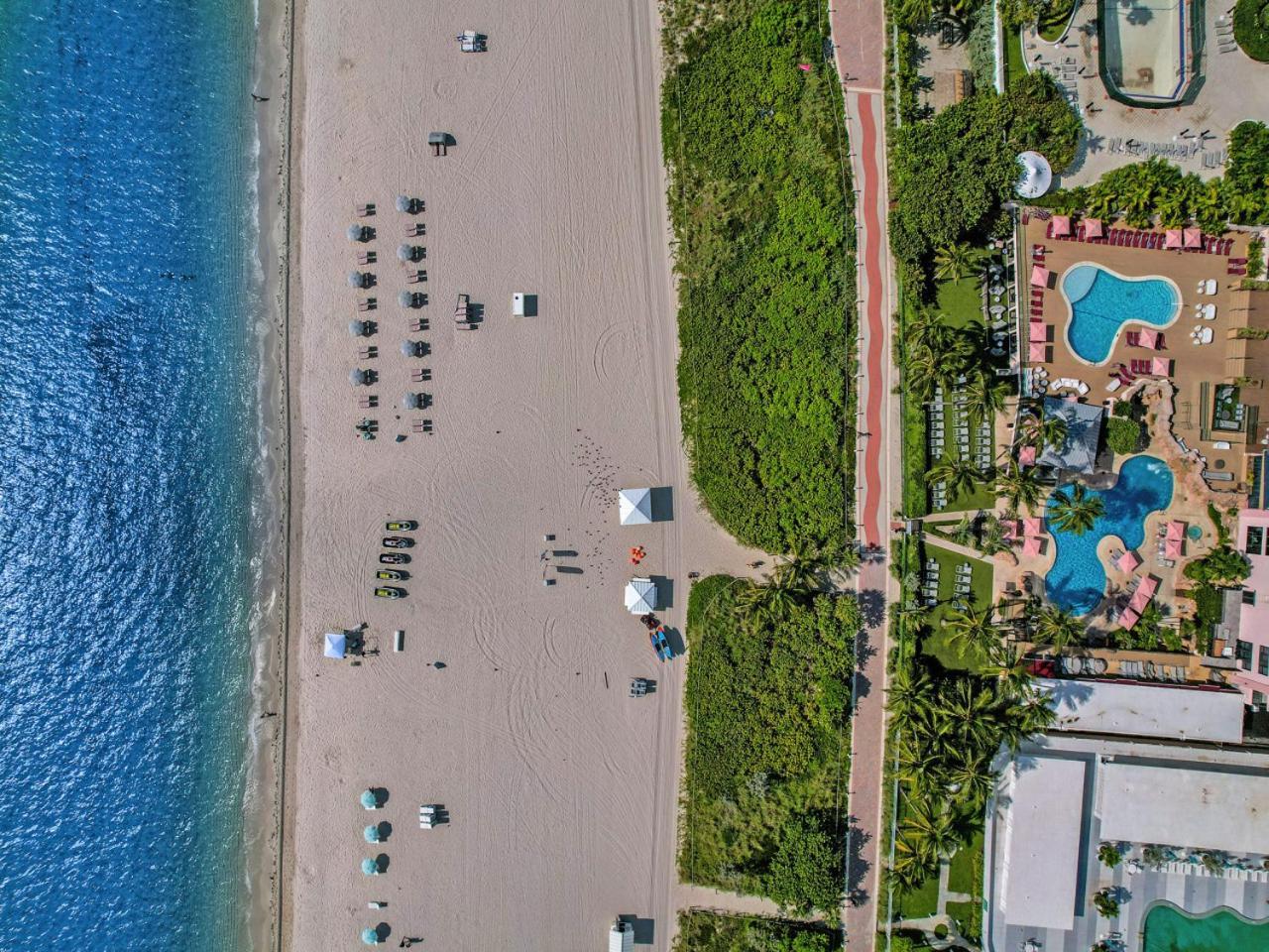 Beachside With Amenities, Including Pools, Gym, And Bathtub 503 Apartment Miami Beach