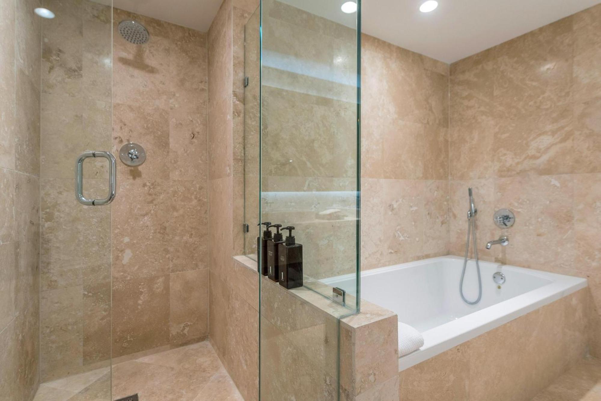 1 & Homes Private Luxury Hotel