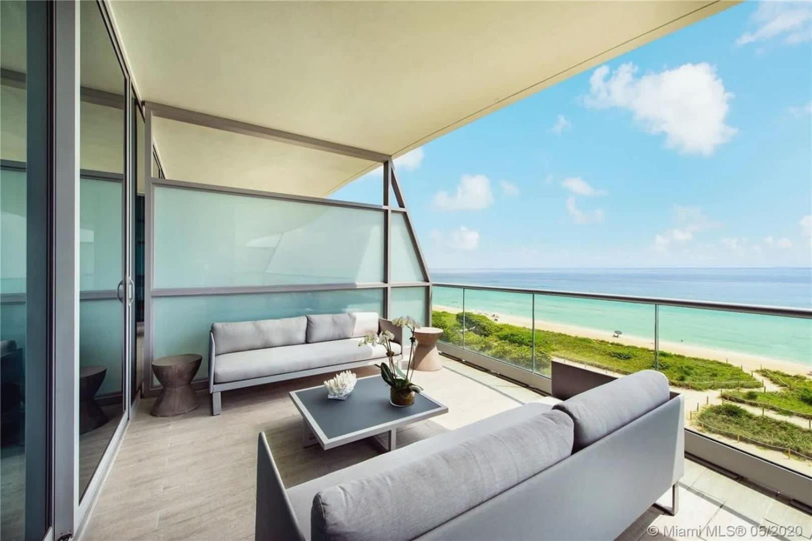 Elegant 4-bdr Oceanfront With Skyline Views *