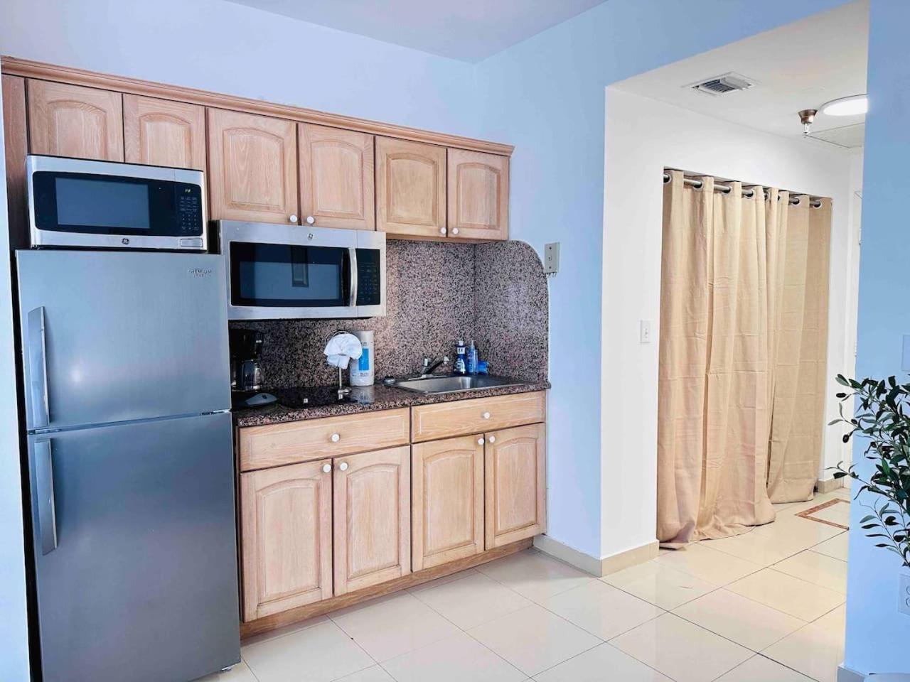 Apartment Right On The Beach, Ocean Drive Secured